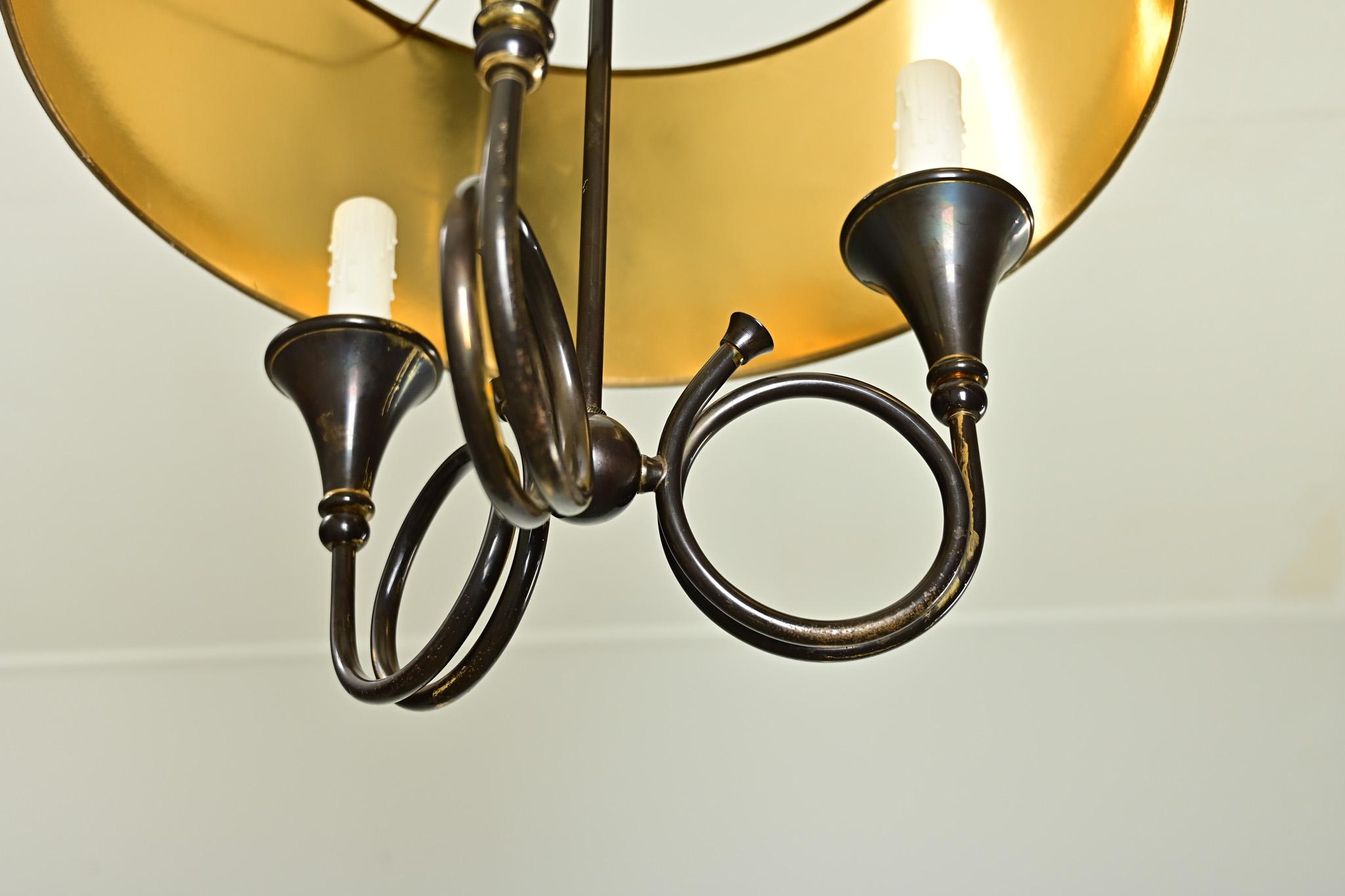 French Vintage Horn Bouillote Style Chandelier For Sale 1