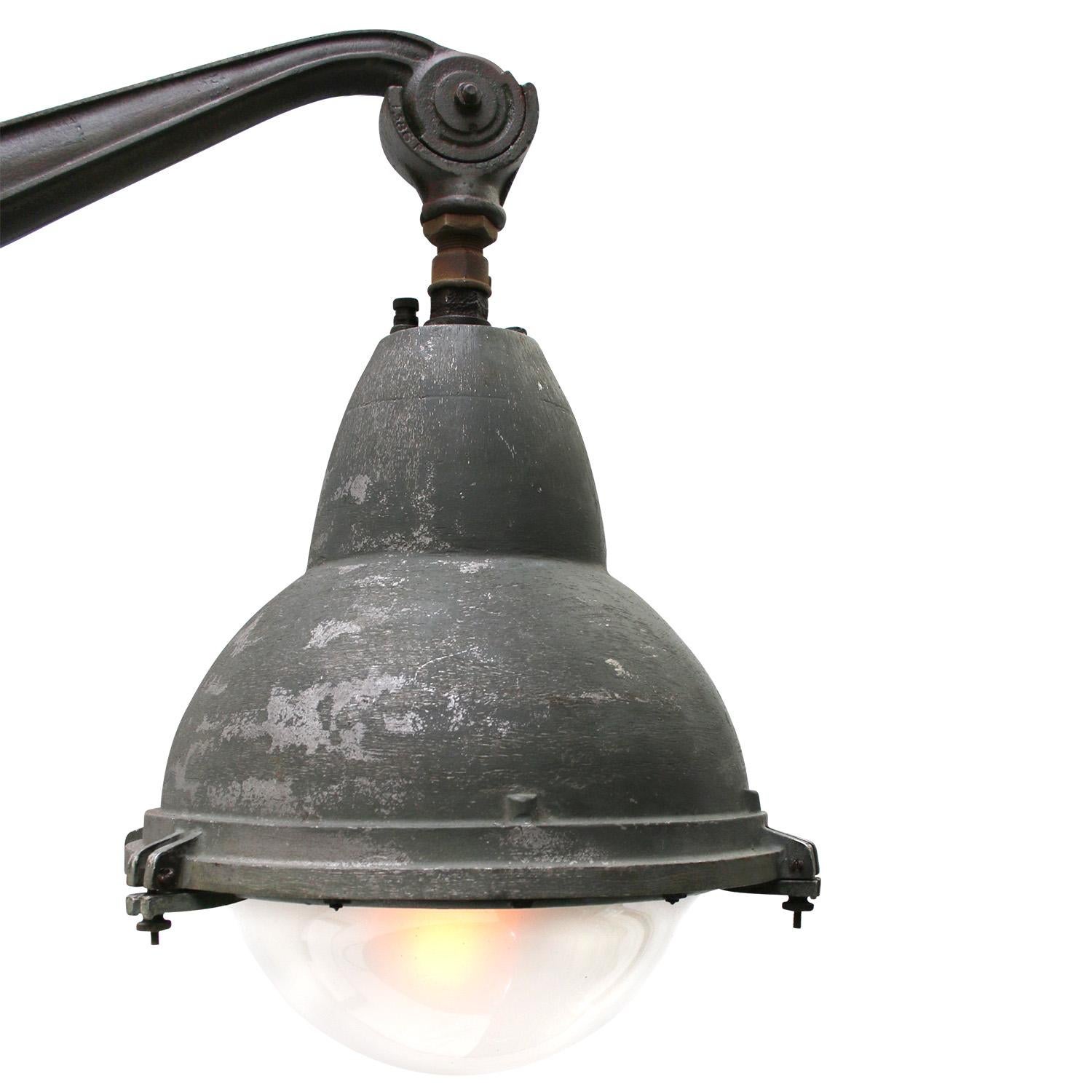 Vintage French cast iron streetlight by Eclatec, France
Cast alumninium, cast iron base and frosted glass

Size wall mount 25 × 8 cm

Shipped in parts, easy to assemble

Weight: 20.00 kg / 44.1 lb

Priced per individual item. All lamps have