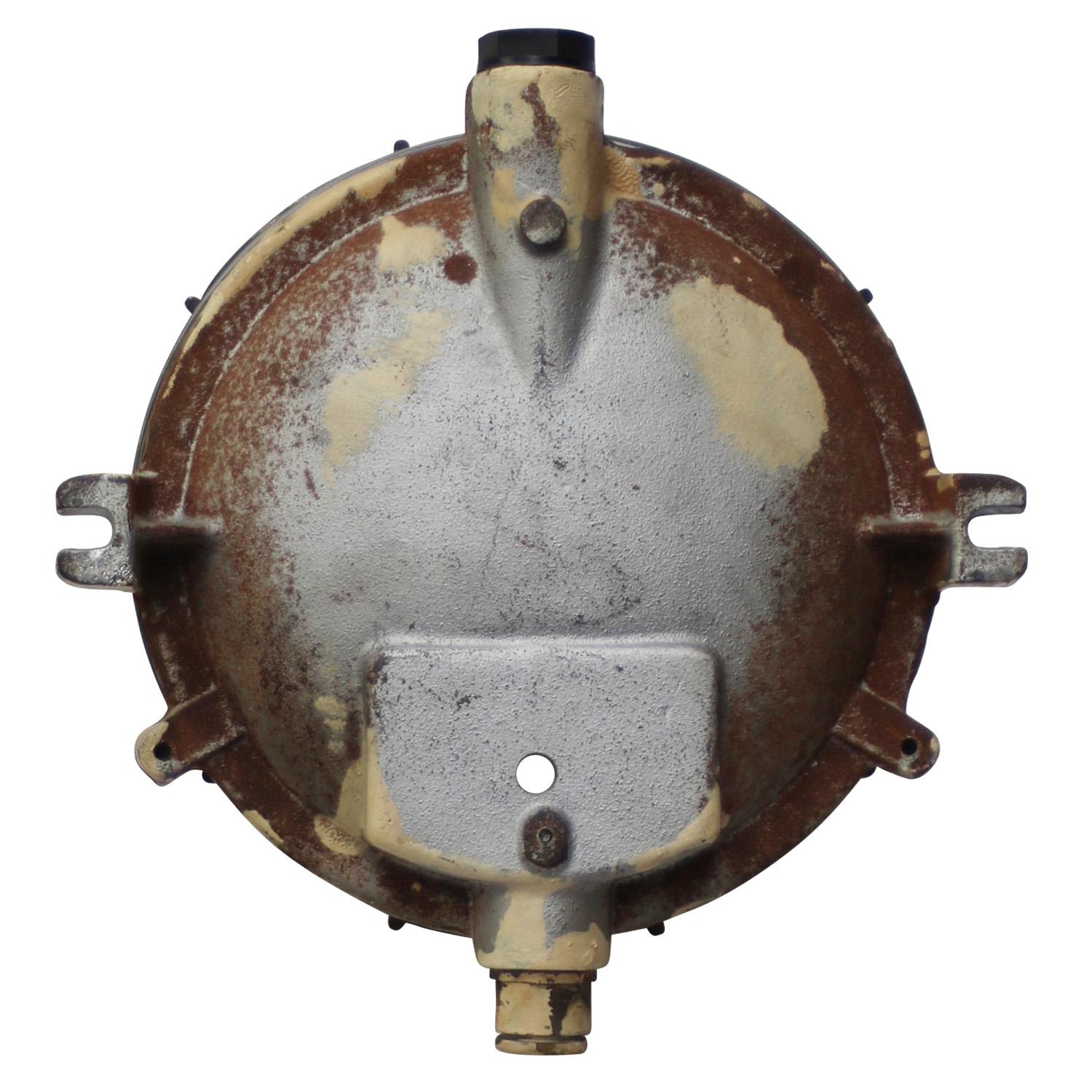 Calco Applique in ghisa industriale d'epoca francese con vetro trasparente in vendita