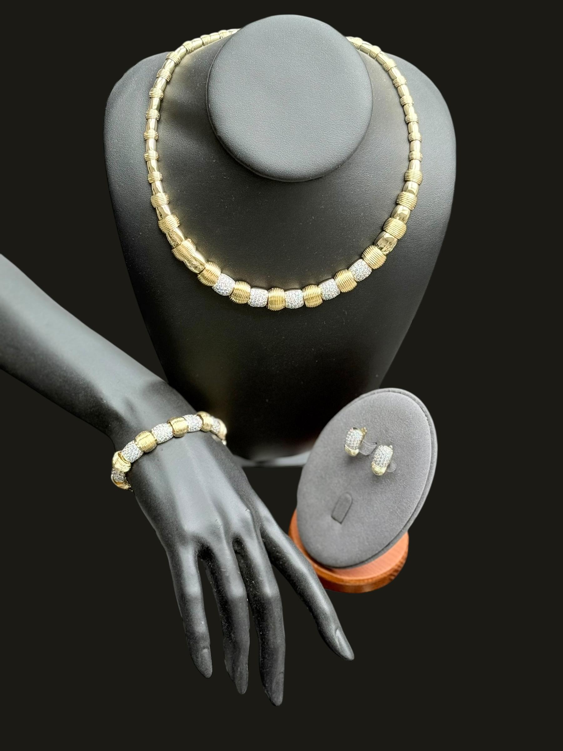 French Vintage Jewelry Set Yellow and White Gold with Diamonds For Sale 9