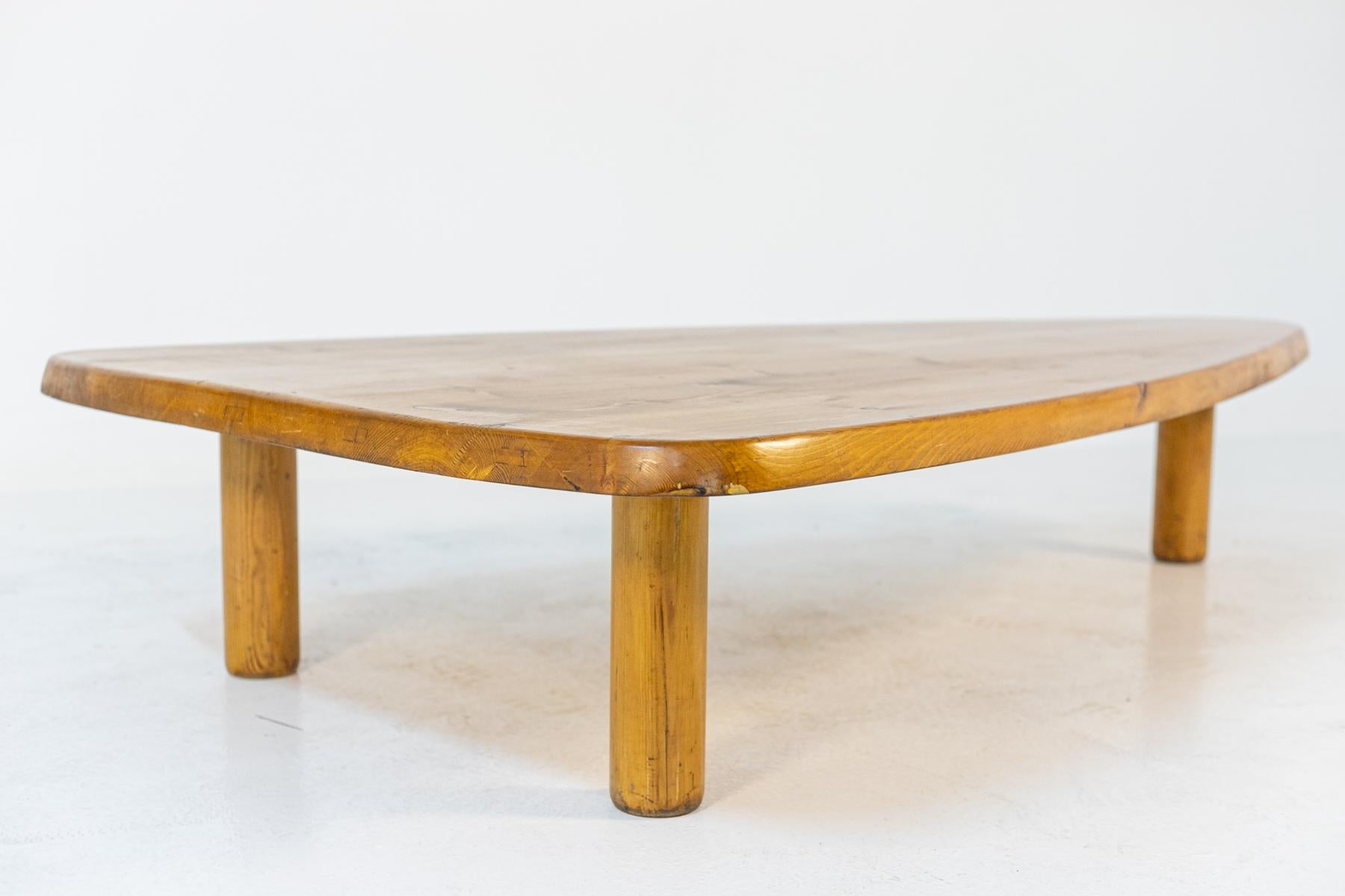 Mid-20th Century French Vintage Large Coffee Table in Pine Wood