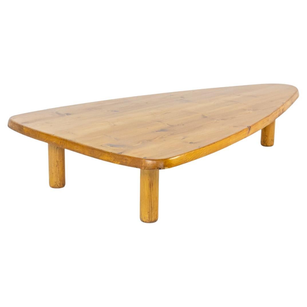 Grande table basse française vintage en bois de pin