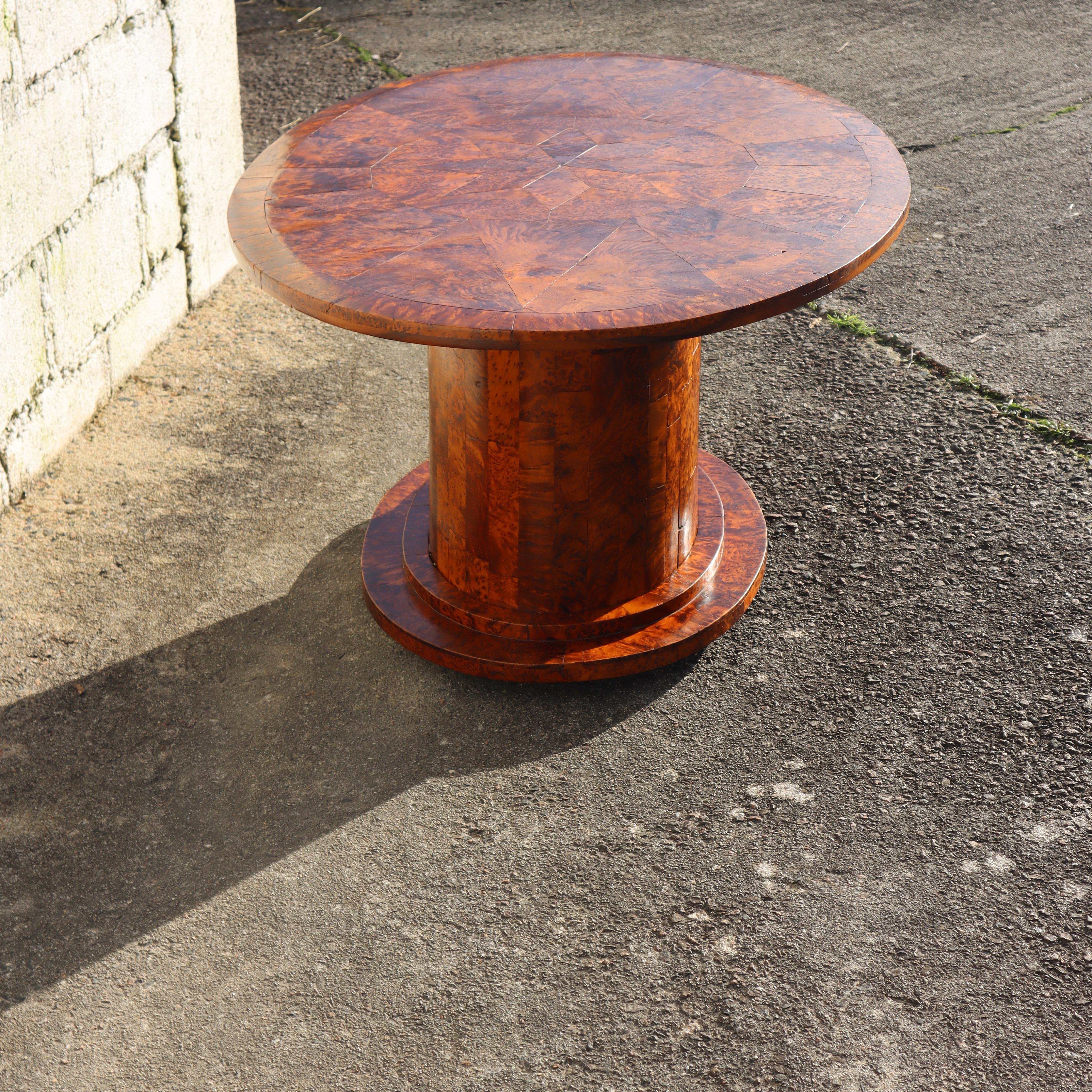 French Vintage large oval Thuja Coffee Table- Salon Table-Art Deco Style-60s In Good Condition In Bussiere Dunoise, Nouvel Aquitaine