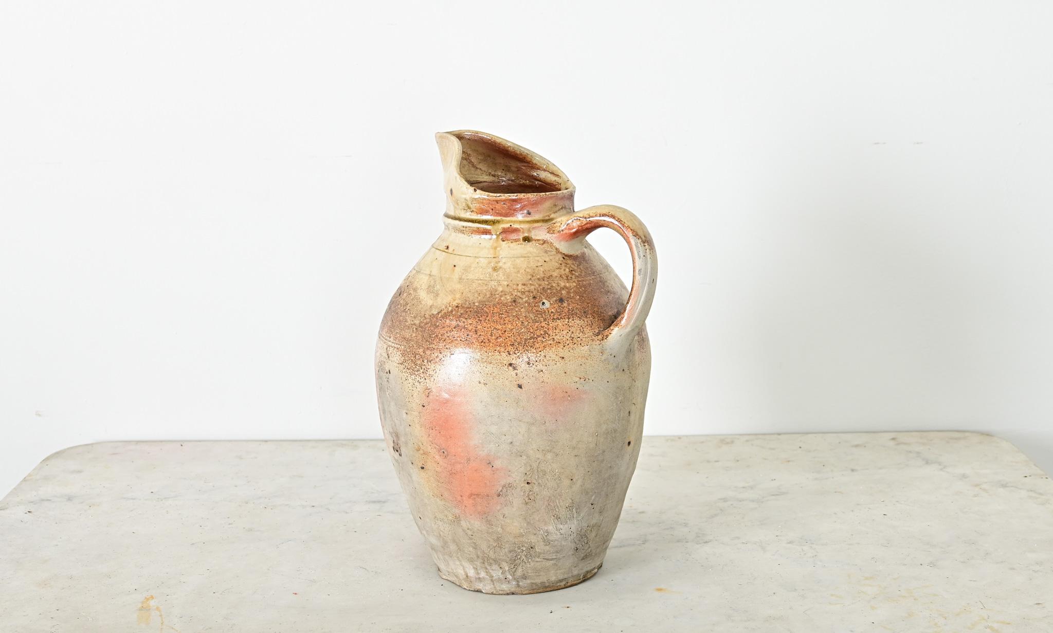 French Vintage Large Stoneware Pitcher im Zustand „Gut“ im Angebot in Baton Rouge, LA