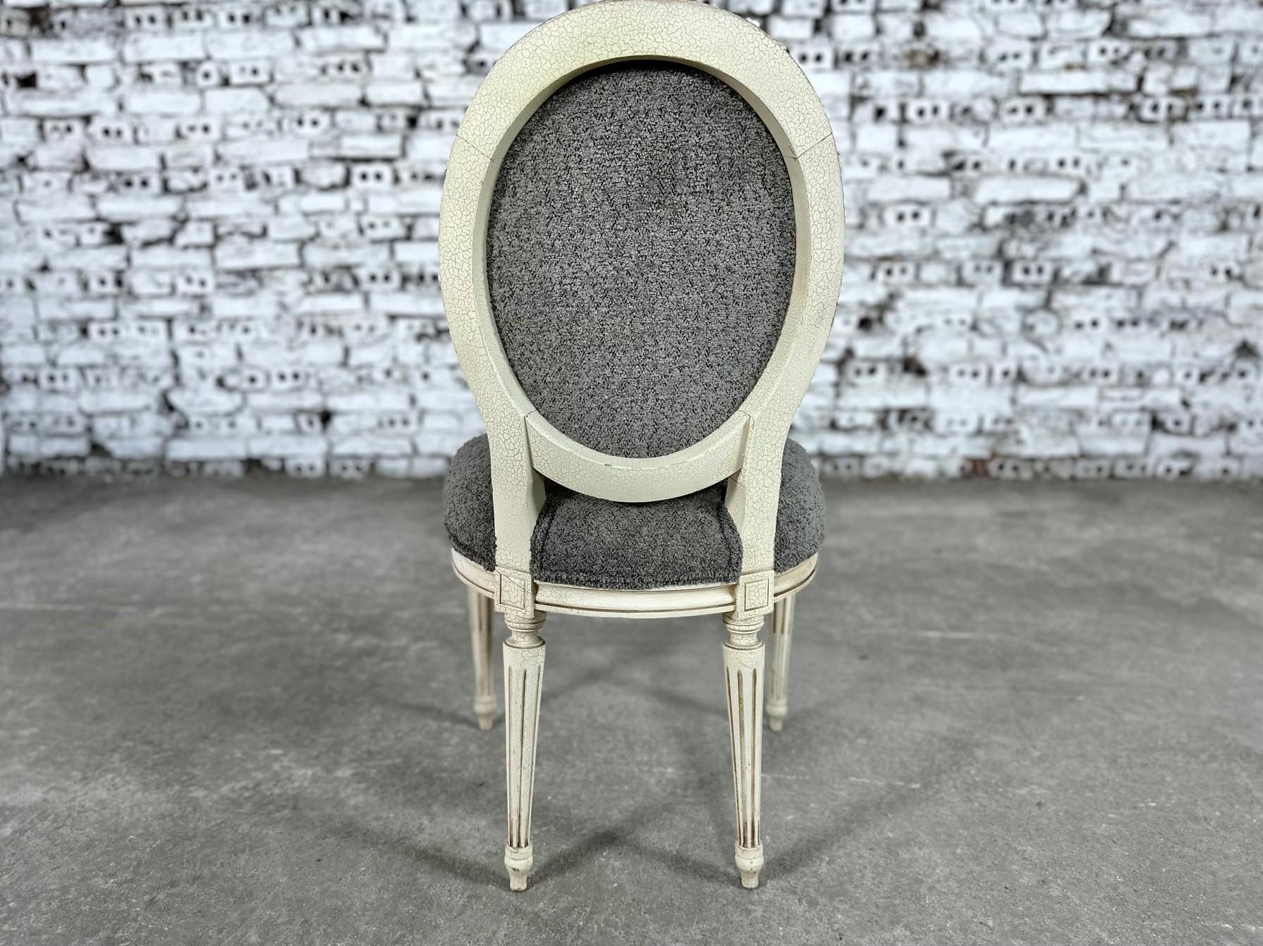 French Vintage Louis XVI Style Reupholstered Dining Chairs - Set of 8 im Angebot 1