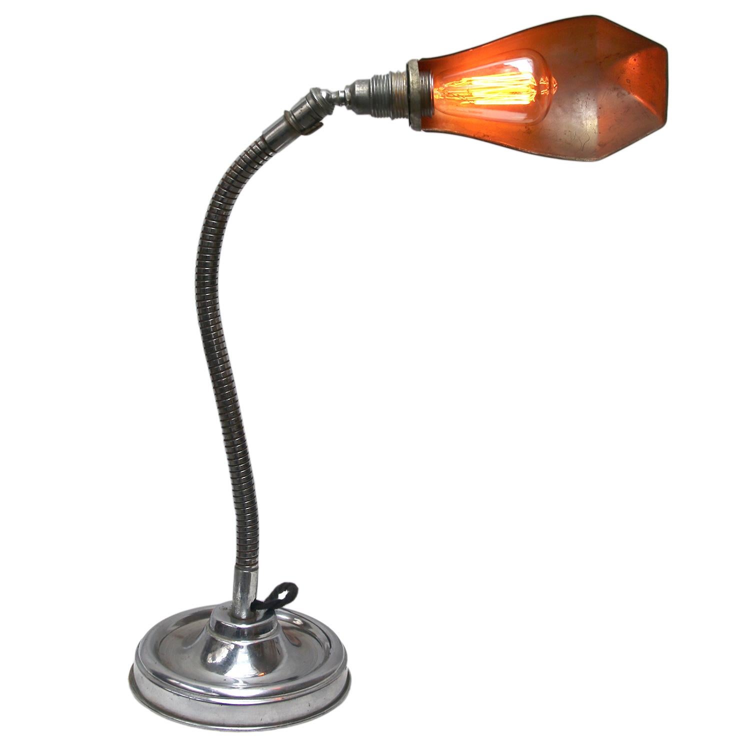 Silver French goose neck desk light.
Flexible arm with metal shade.
Cast iron base. Black cotton wire and plug.

Weight: 1.97 kg / 4.3 lb

Priced per individual item. All lamps have been made suitable by international standards for