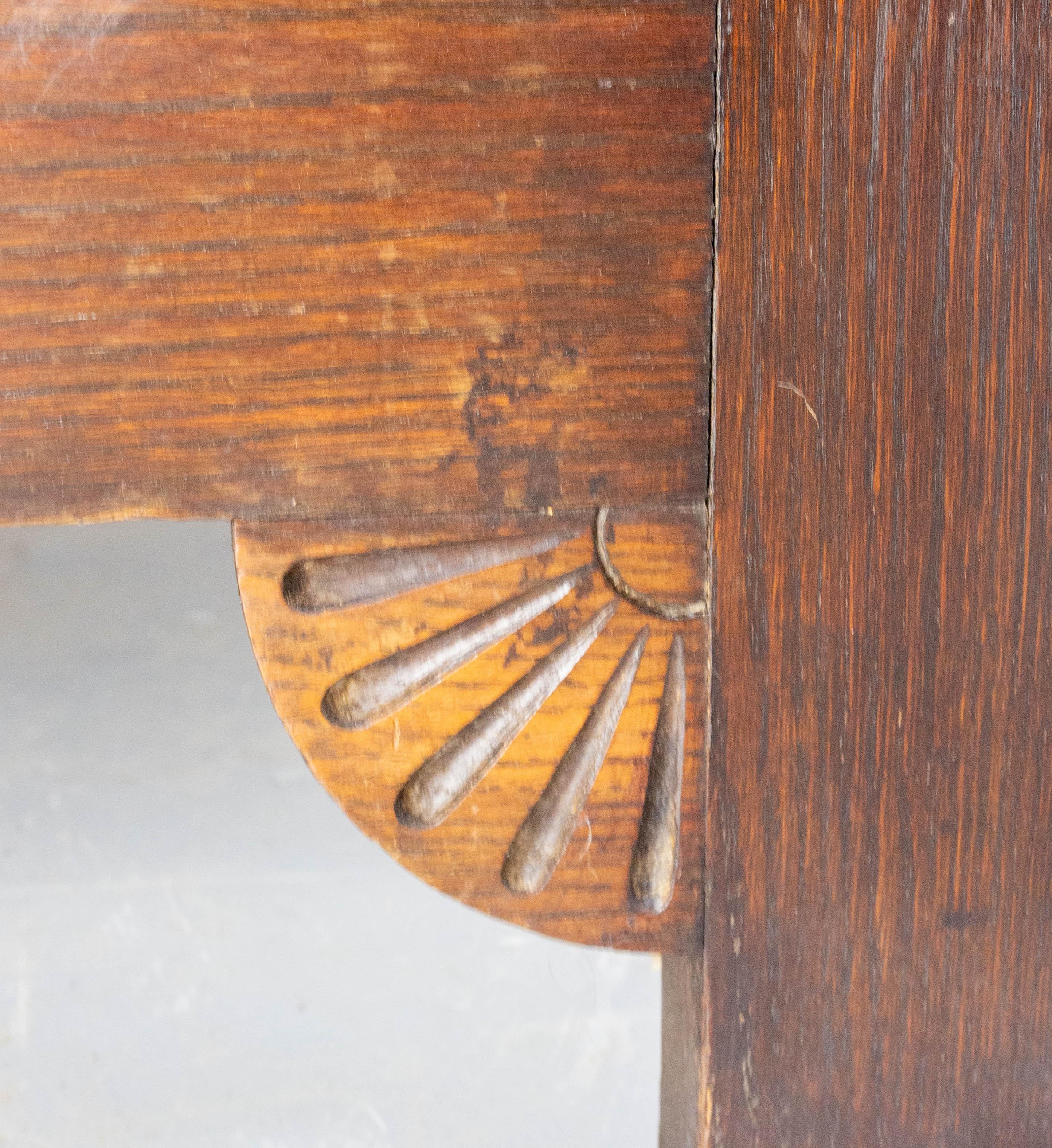 Buffet francese d'epoca in Oak e ferro battuto in stile neogotico Croce Basca del Medioevo in vendita 9
