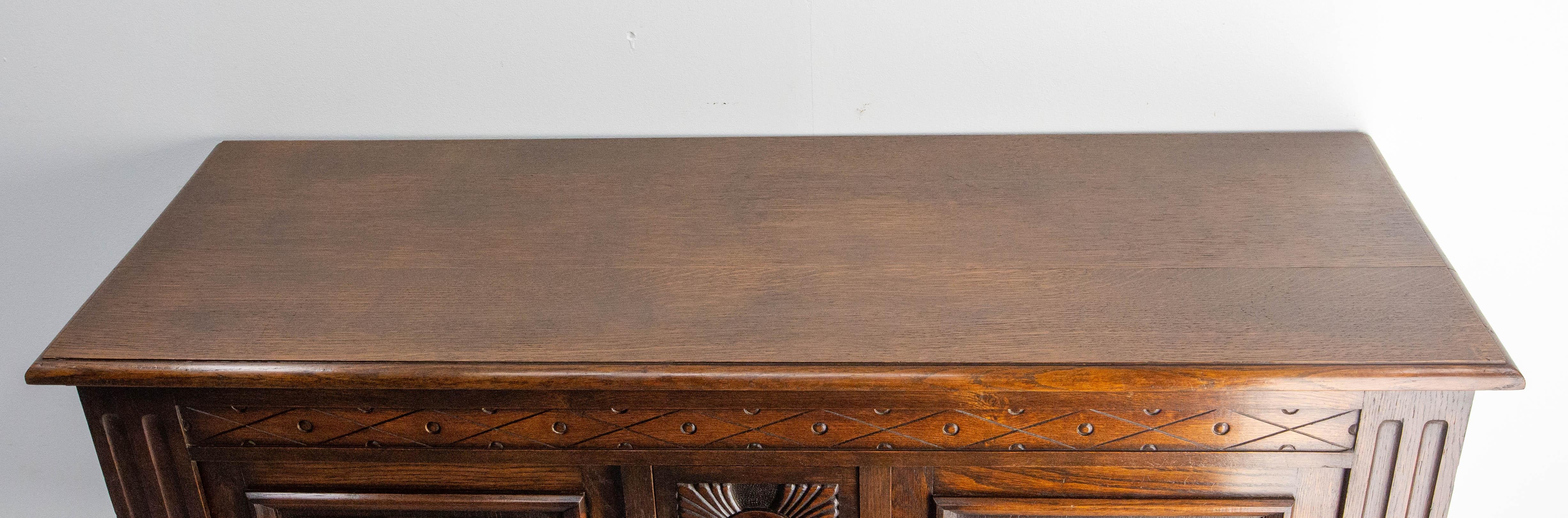 Quercia Buffet francese d'epoca in Oak e ferro battuto in stile neogotico del Medioevo in vendita