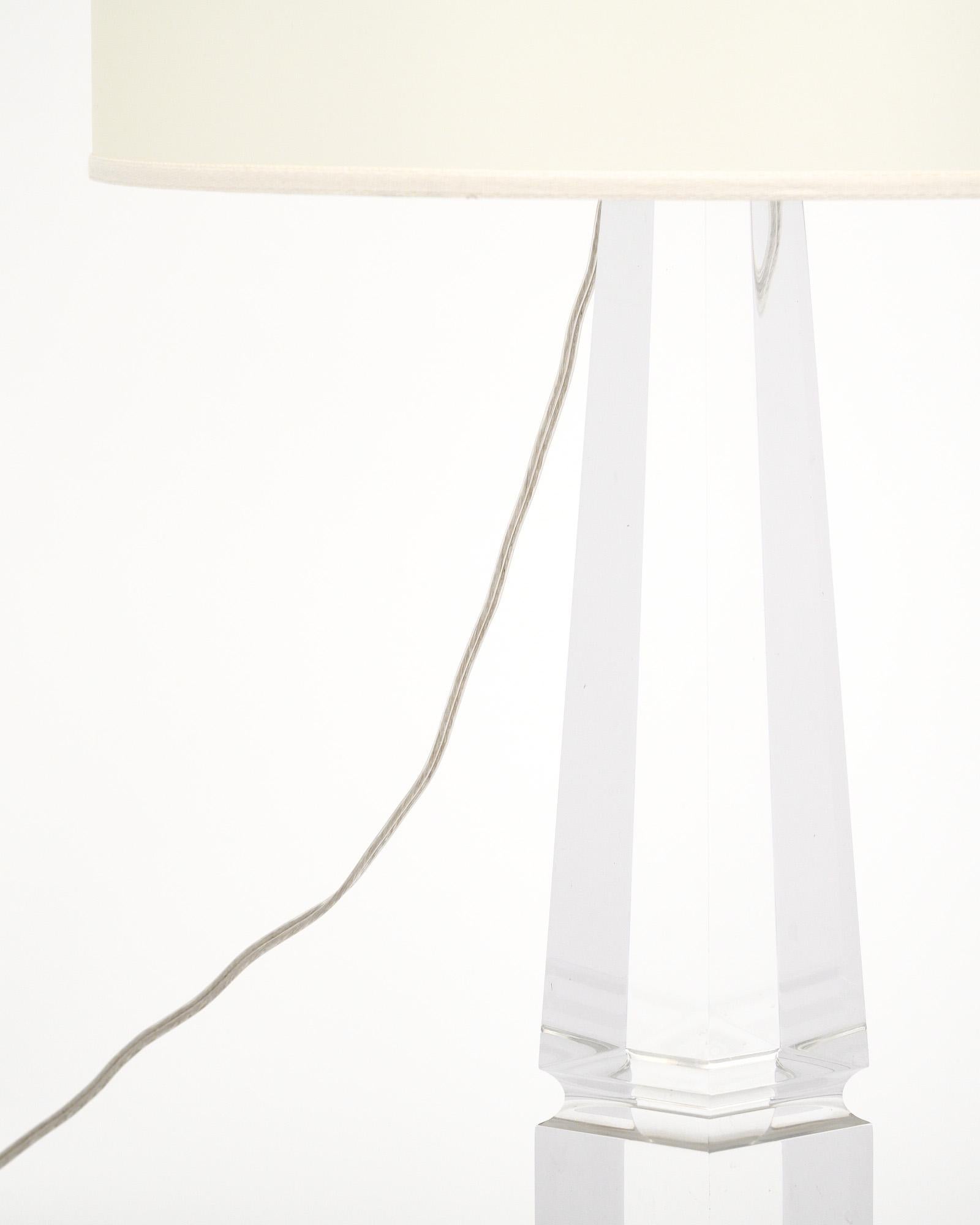 Lámpara francesa vintage de lucita 