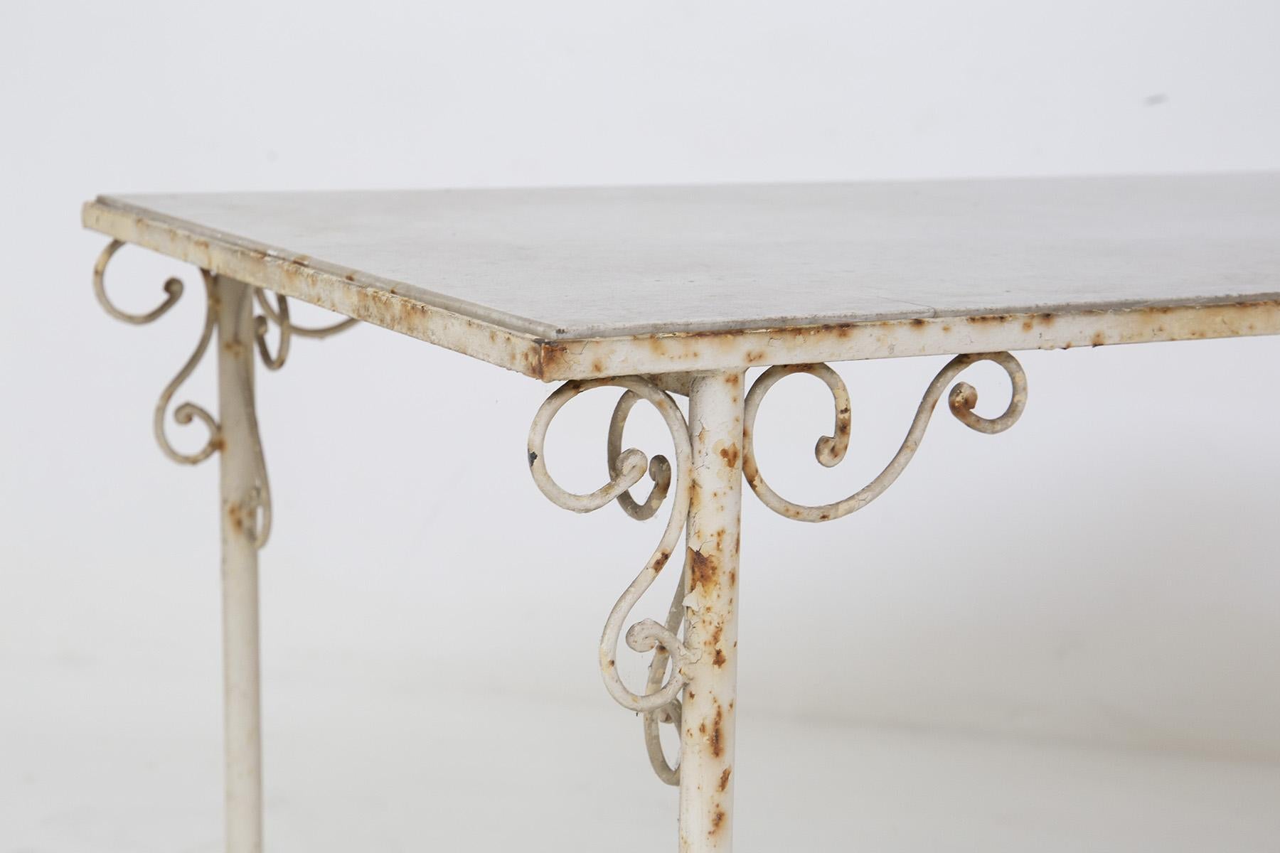 French Vintage Outdoor Iron and Marble Table For Sale 2