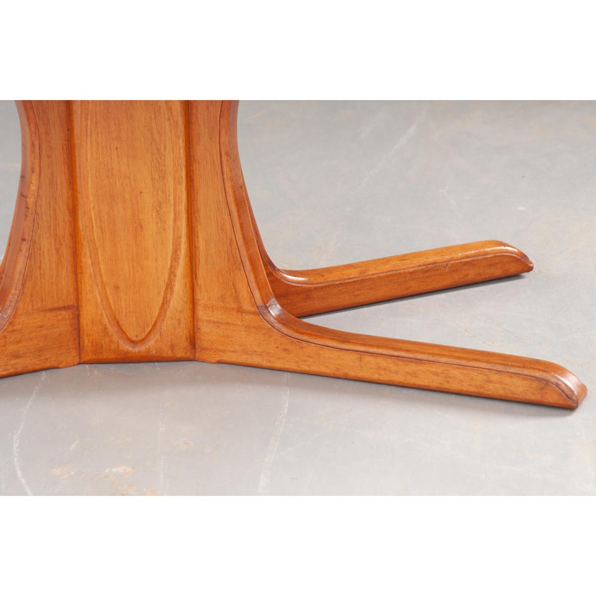 20ième siècle Table Basse Ovale Vintage Française en vente