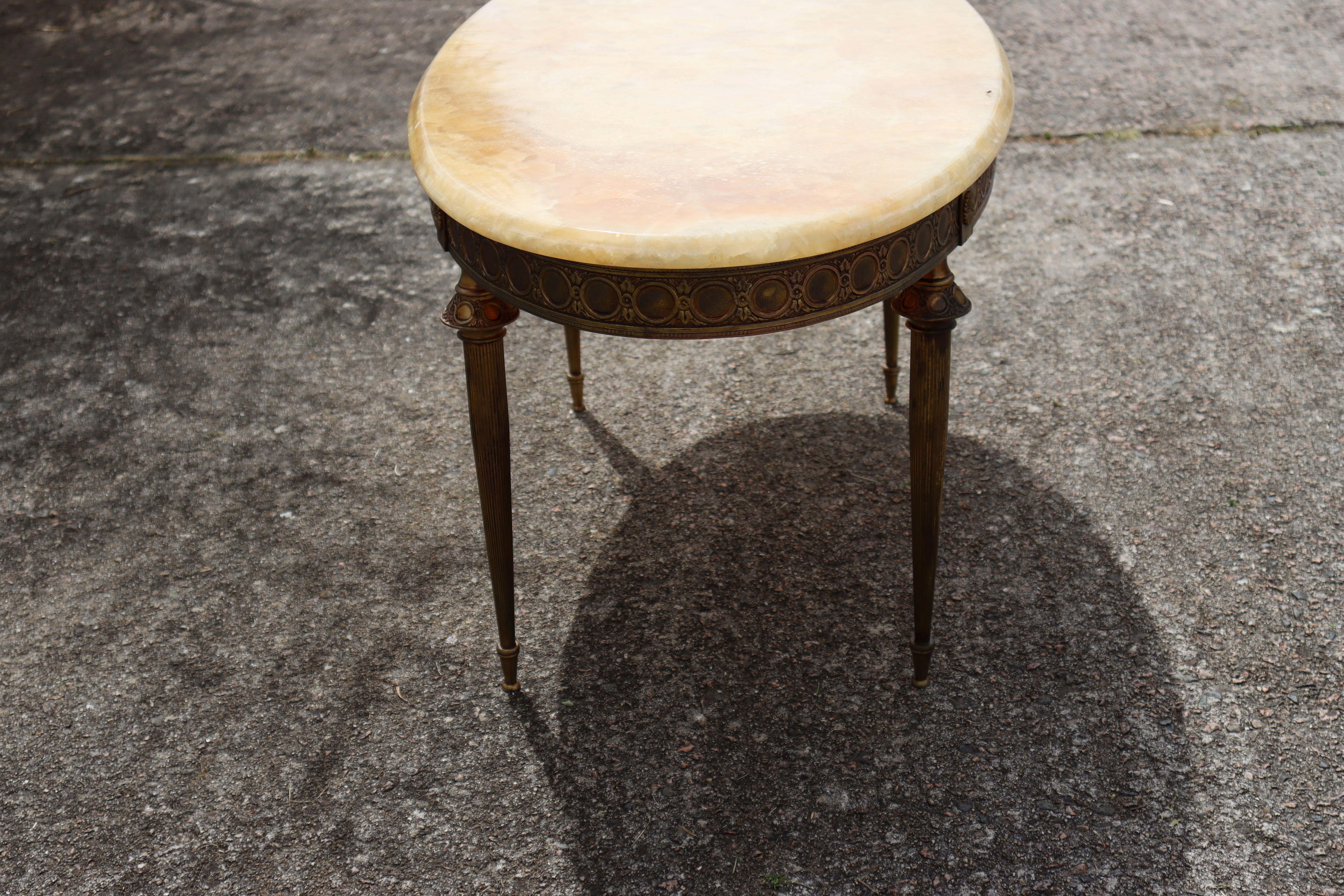 Late 20th Century French Vintage Oval Marble & Brass Coffee Table-Cocktail Table-Lounge Table-70s