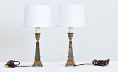 Paire de lampes vintage françaises en marbre en forme d'obélisque
