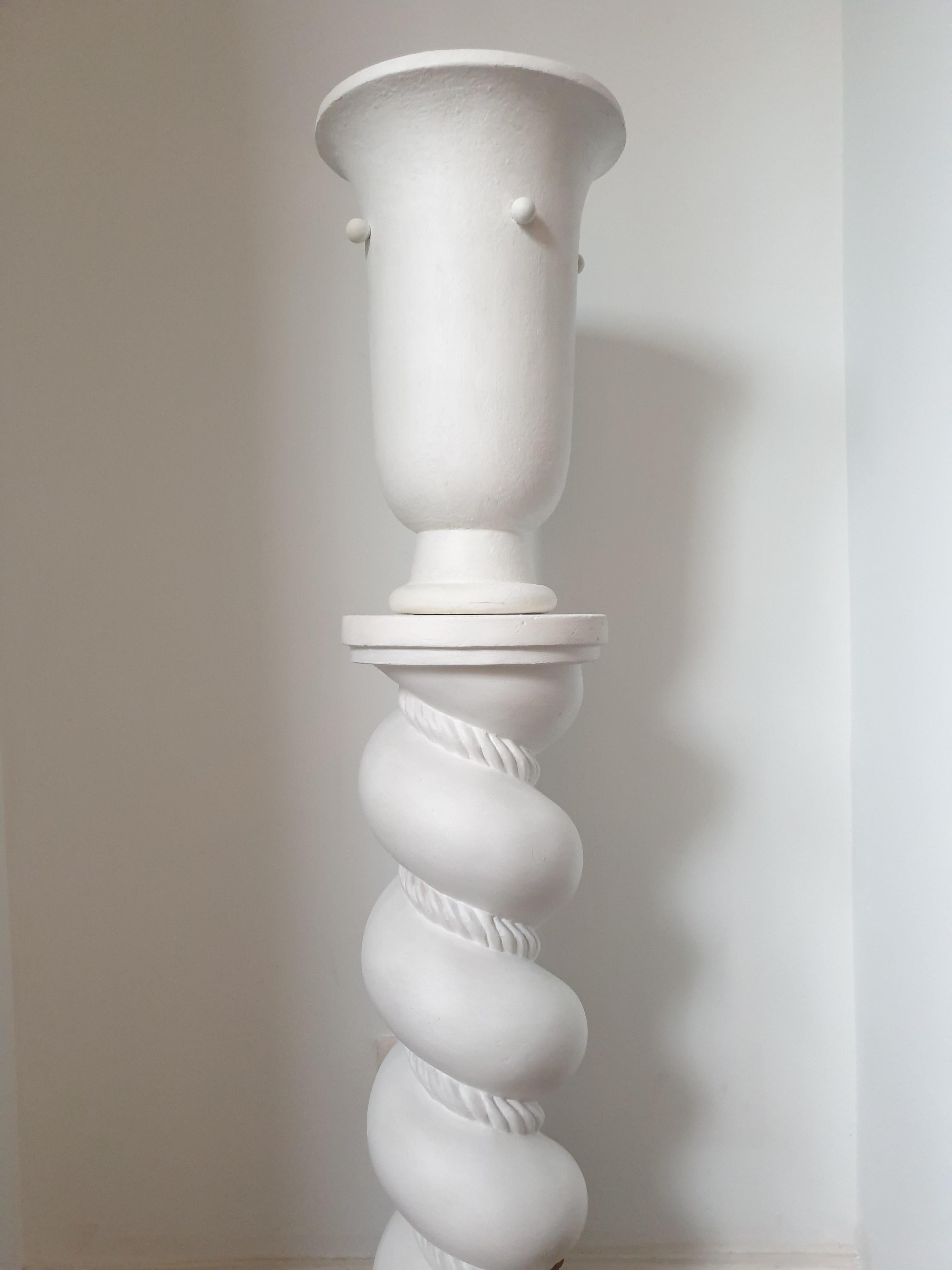 French vintage plaster column with uplighter. In Fair Condition For Sale In London, GB