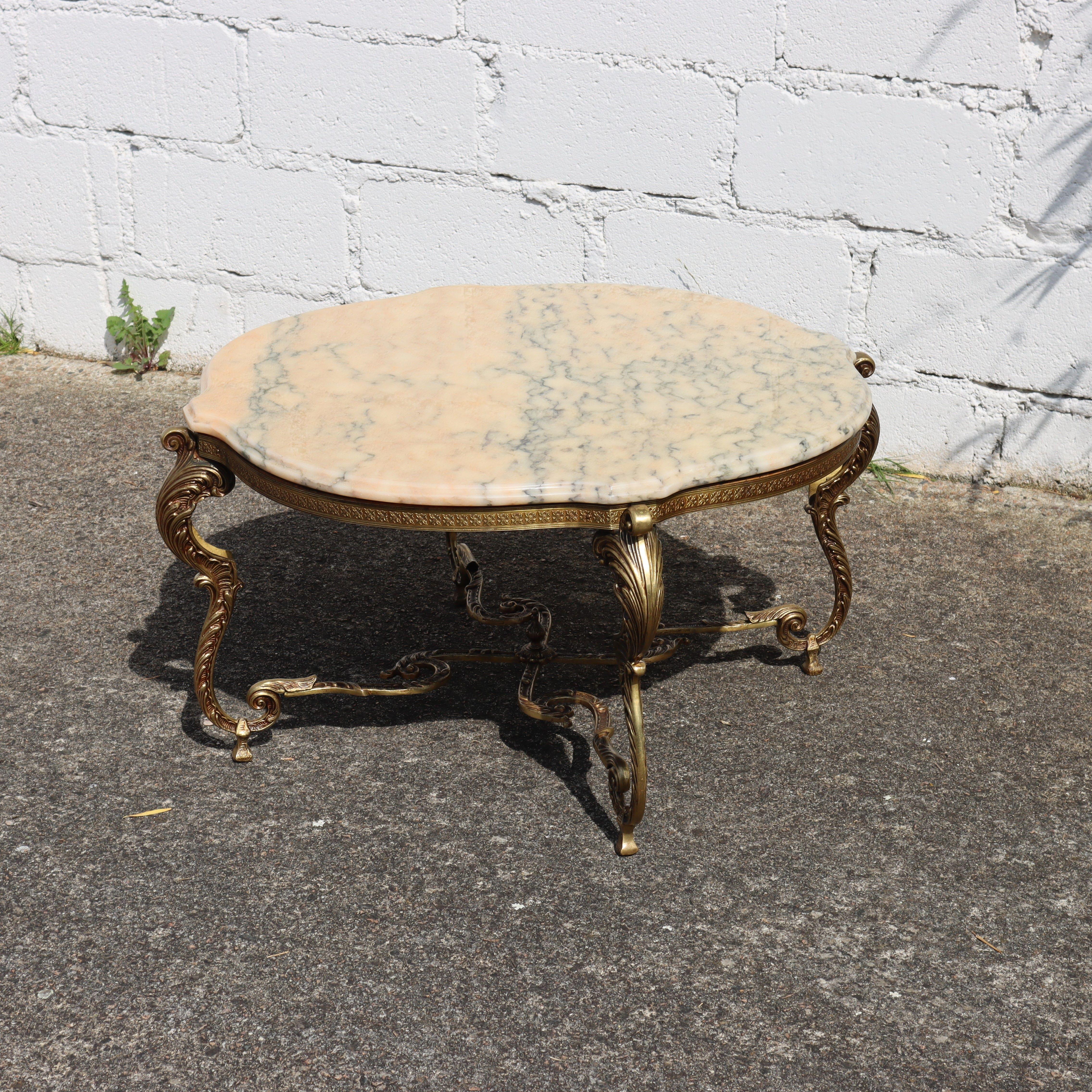 Mid-20th Century French Vintage round Marble Brass Coffee Table-Lounge Table-Style Louis XV-60s