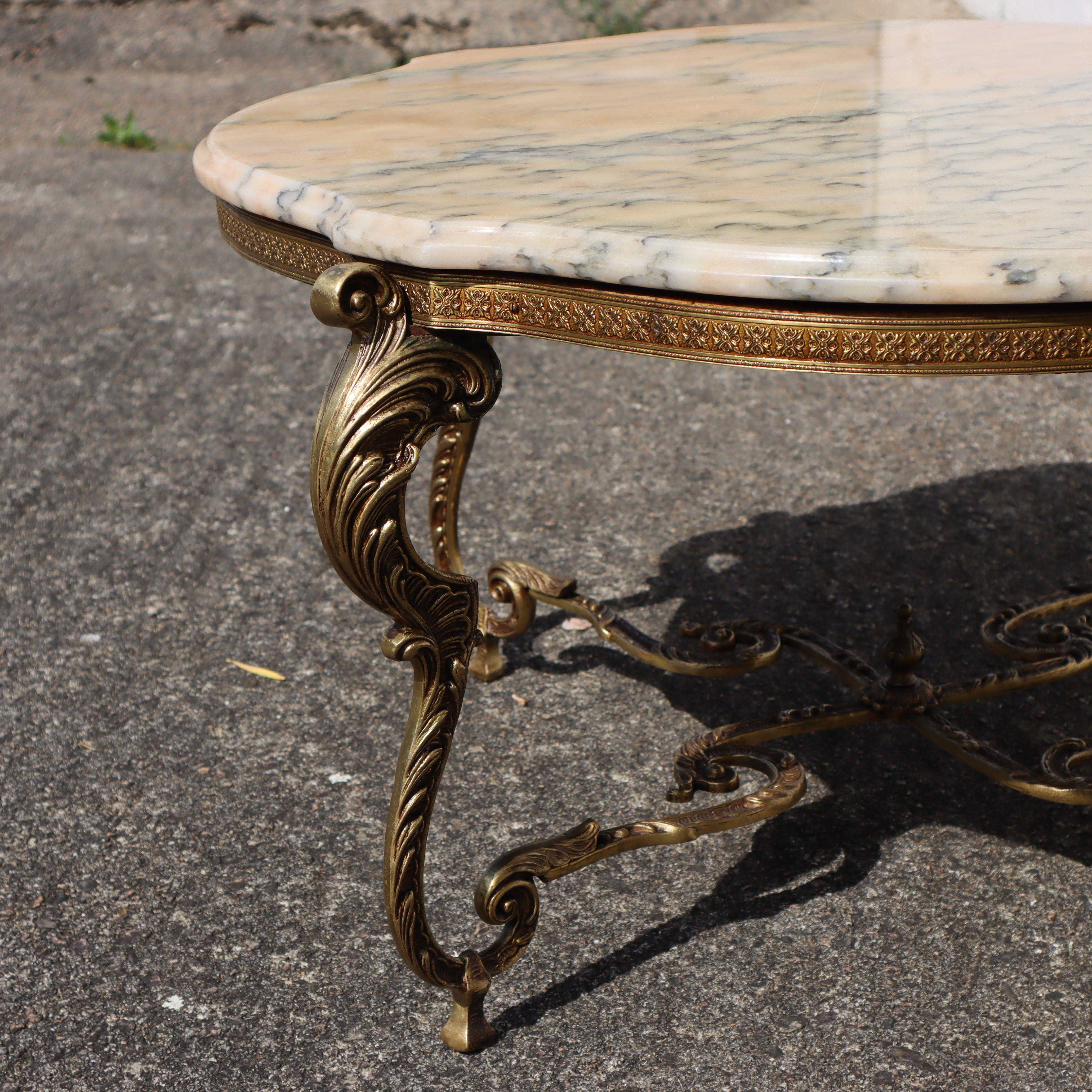French Vintage round Marble Brass Coffee Table-Lounge Table-Style Louis XV-60s 4