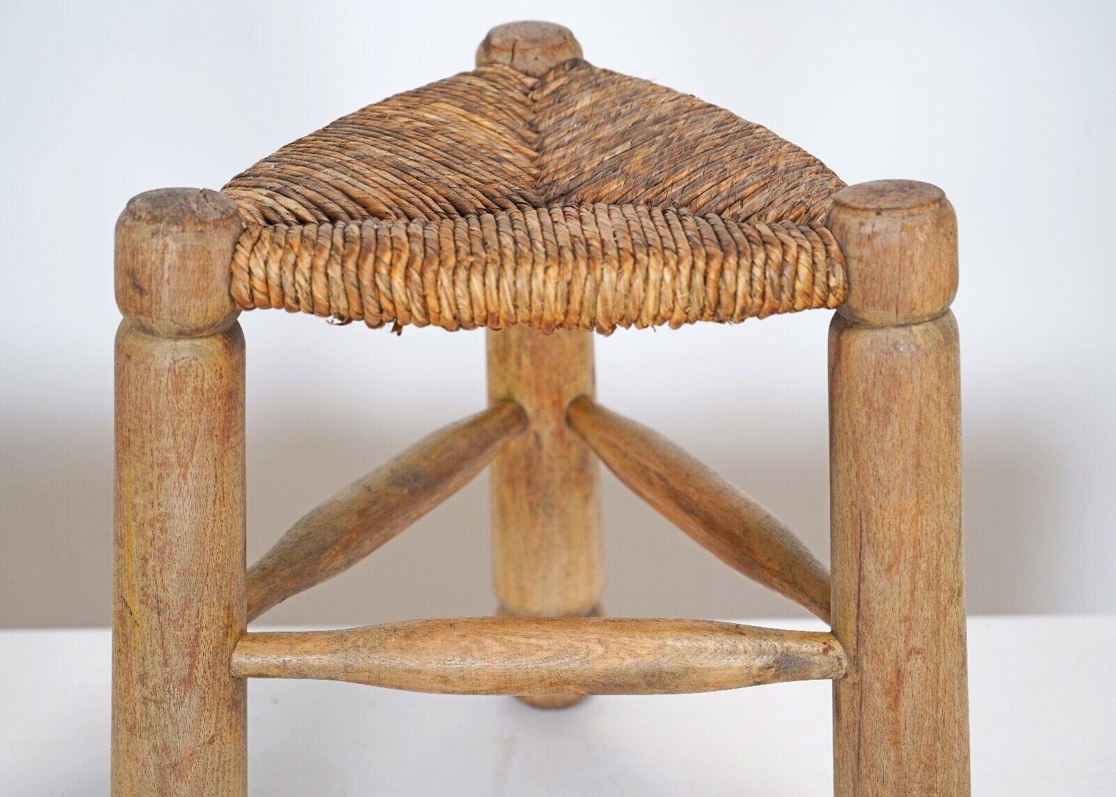 French Vintage Rush Triangular Weaved Stool In The Style Of Charles Dudouyt For Sale 2