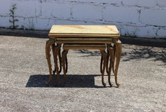 Ensemble de 3 tables gigognes françaises vintage en marbre et onyx de style Louis XV-70s