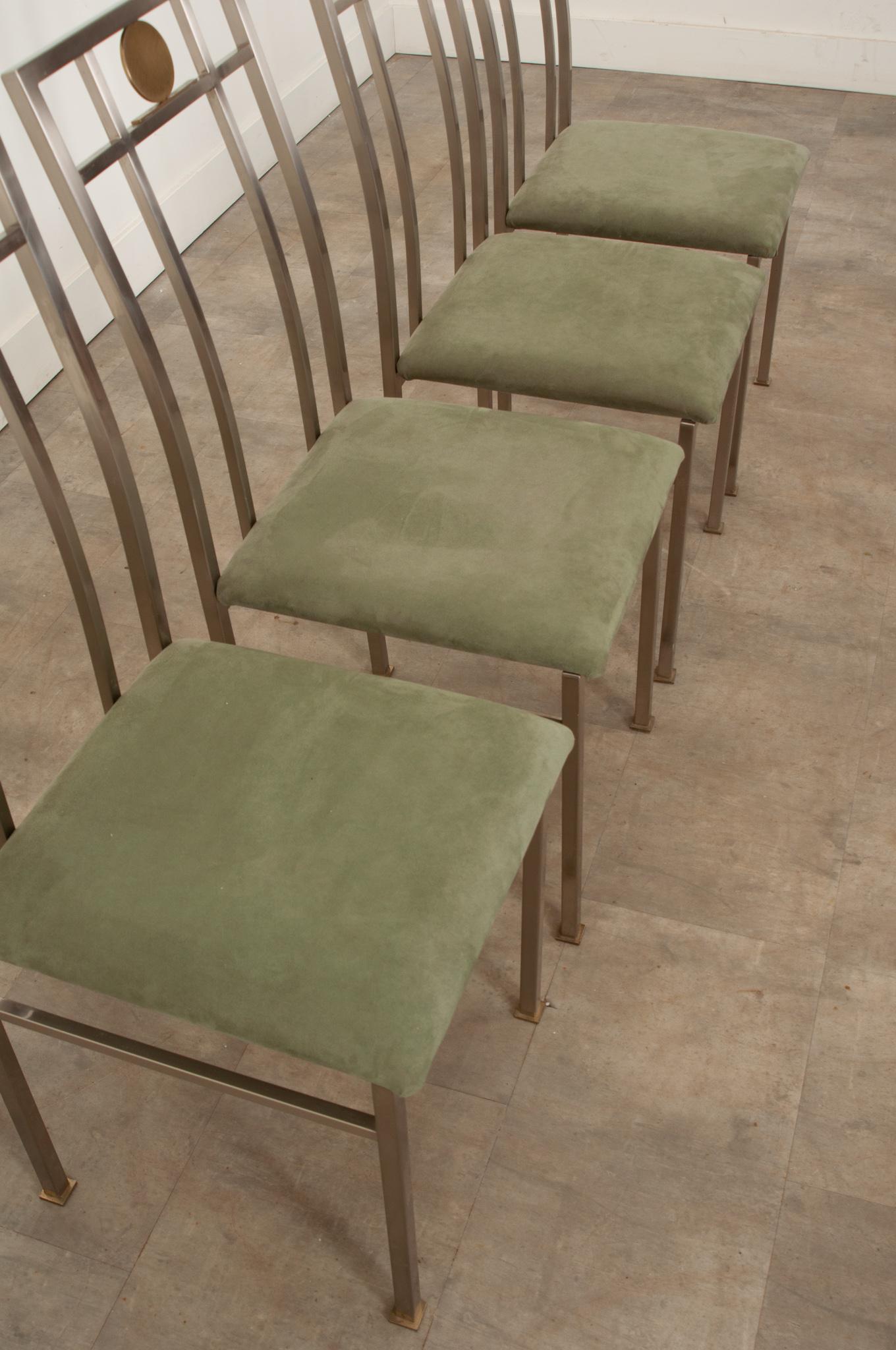 French Vintage Set of Four Mid-Century Modern Chairs For Sale 3