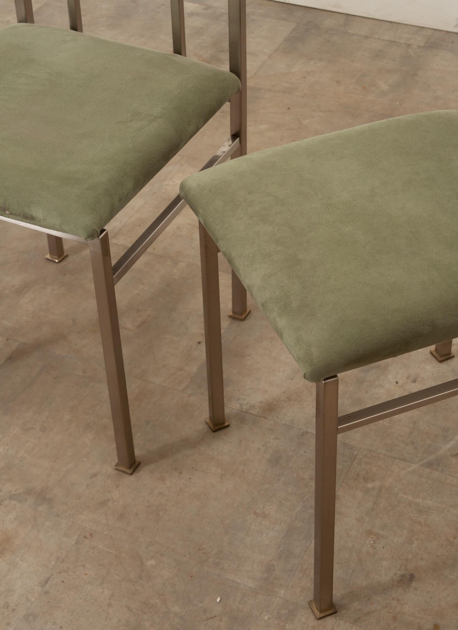 French Vintage Set of Four Mid-Century Modern Chairs For Sale 6