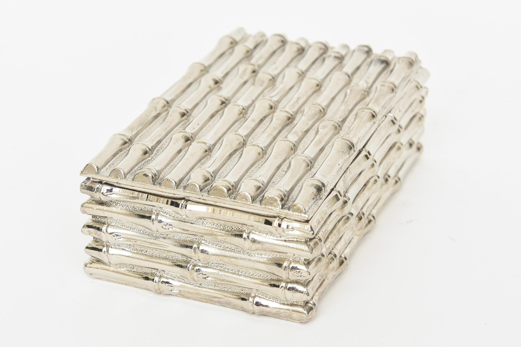 Französisch Vintage Silber Platte Bambus Design aufklappbare kleine Box Schreibtisch Accessoire im Zustand „Gut“ im Angebot in North Miami, FL