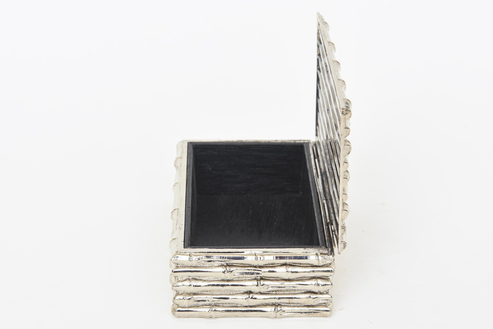 Französisch Vintage Silber Platte Bambus Design aufklappbare kleine Box Schreibtisch Accessoire im Angebot 1