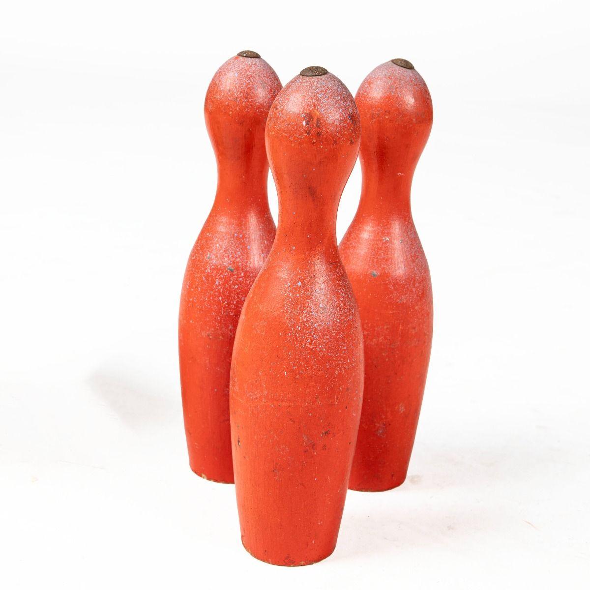 20th Century French vintage skittle game, circa 1920–1930. For Sale