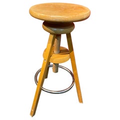 Sedia rotonda girevole in legno francese vintage di piccole dimensioni per artisti