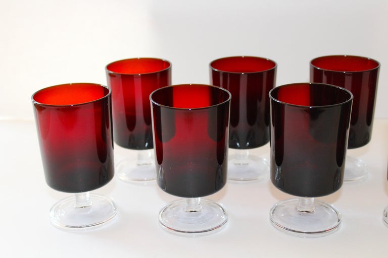 French Vintage Stemware Glasses in Ruby Red, Set of Eight, c. 1960s For Sale 1