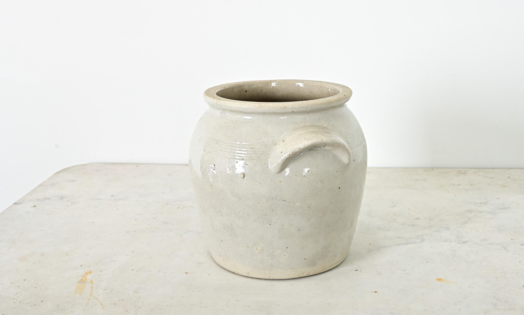 French Vintage Stoneware Confit Crock (Französisch) im Angebot