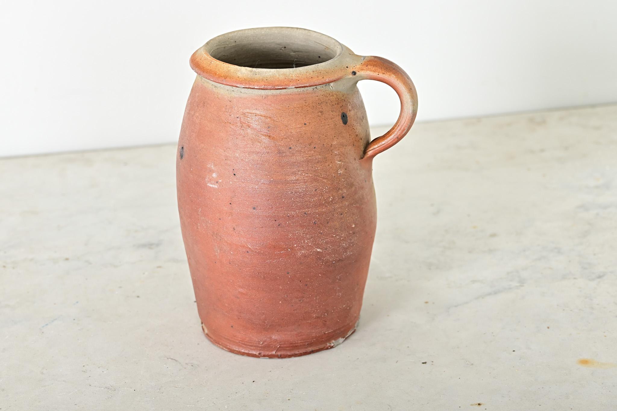French Vintage Stoneware Glazed Jar with Handle im Zustand „Gut“ im Angebot in Baton Rouge, LA