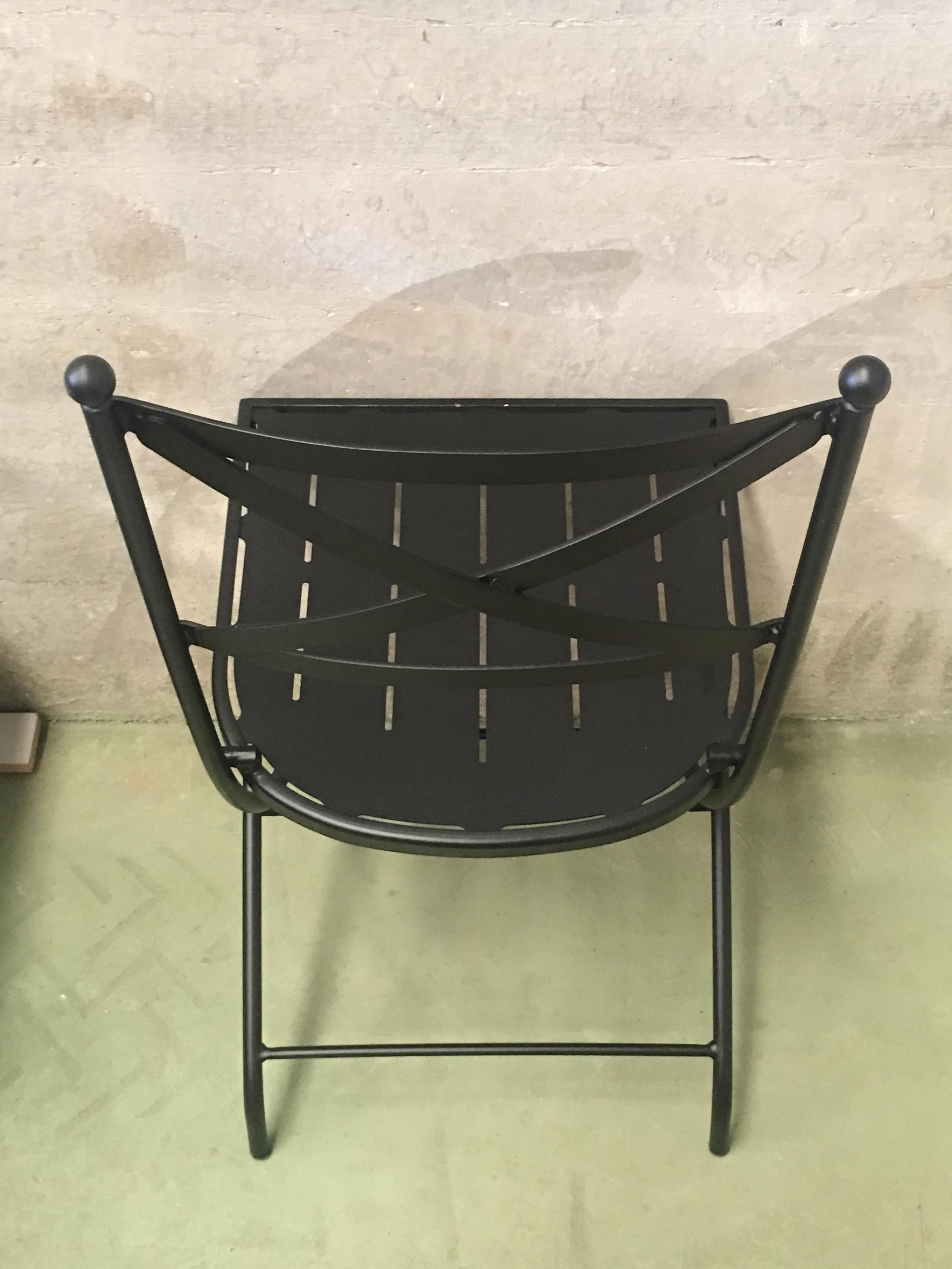 Fer Chaise pliante en fer de style bistro français vintage, intérieure et extérieure en vente