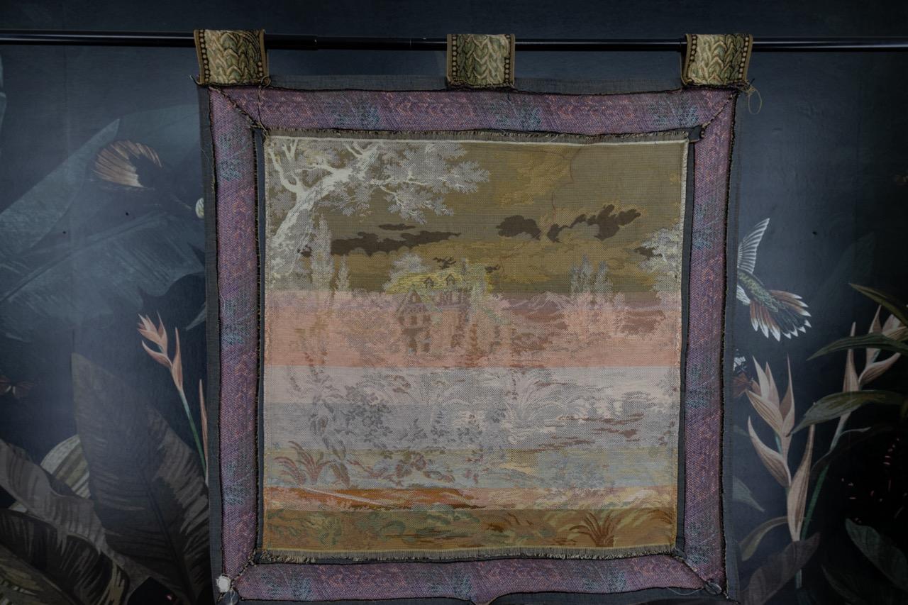 Arazzo francese d'epoca con paesaggio e ruota ad acqua in vendita 13