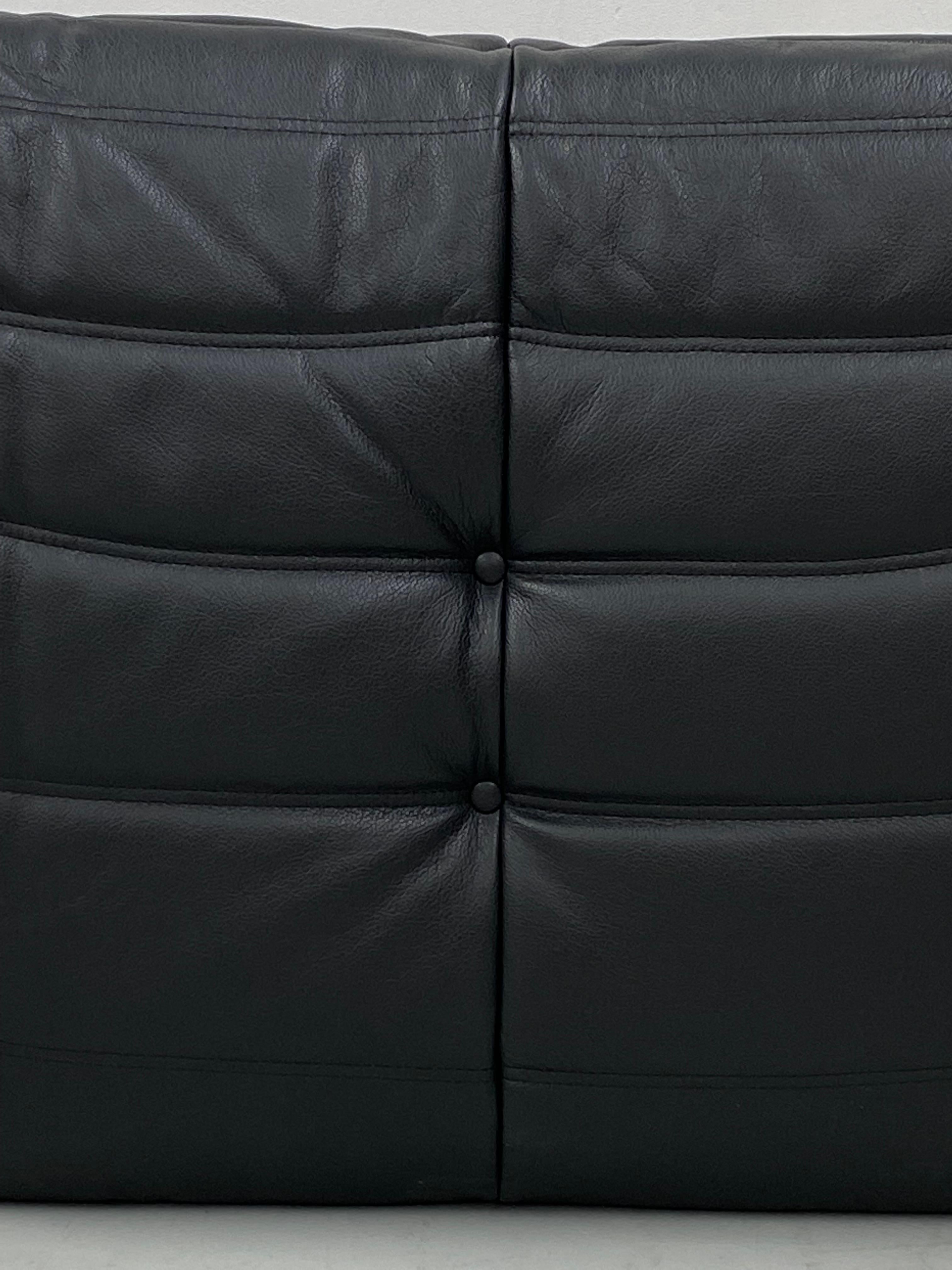 French Vintage Togo Chairs in Black Leather by Michel Ducaroy for Ligne Roset. 8