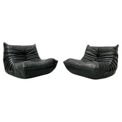 Chaises Togo françaises vintage en cuir noir par Michel Ducaroy pour Ligne Roset.