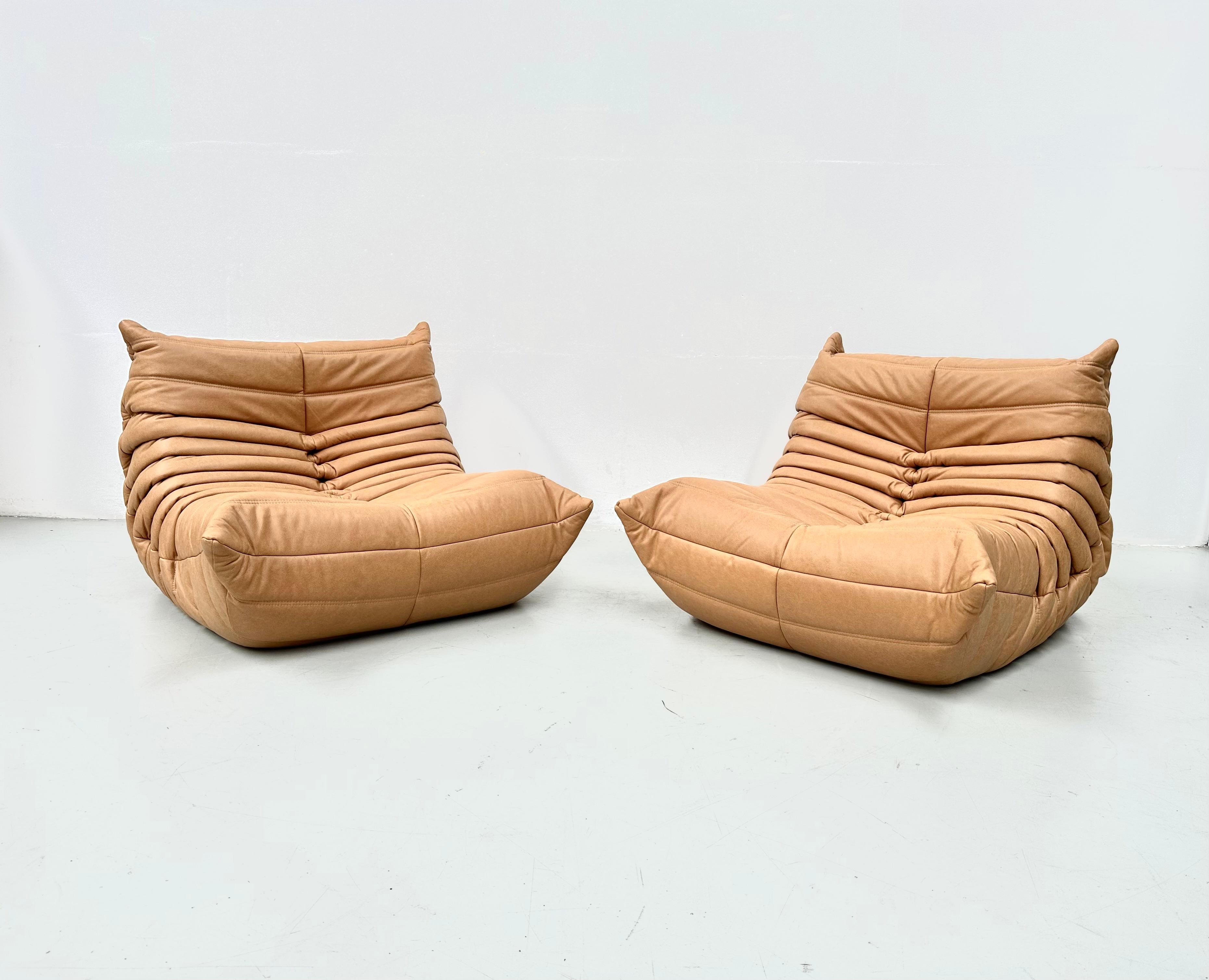 The Togo was designed by Michel Ducaroy in 1973 for Ligne Roset. It is the first chair ever made only of foam and leather. The innerwork consists of foam in 5 different densities.