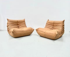 Sillas Togo francesas de cuero camel de Michel Ducaroy para Ligne Roset.
