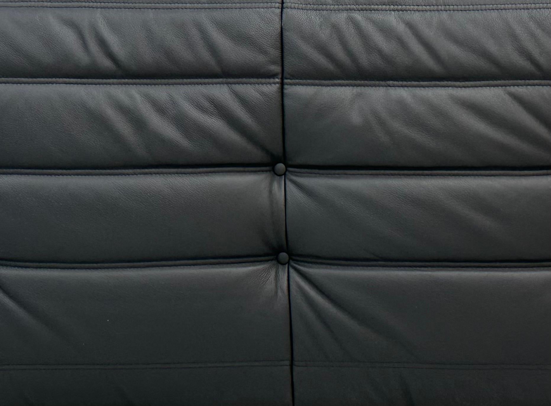 French Vintage Togo Sofa in Black Leather by Michel Ducaroy for Ligne Roset. For Sale 4