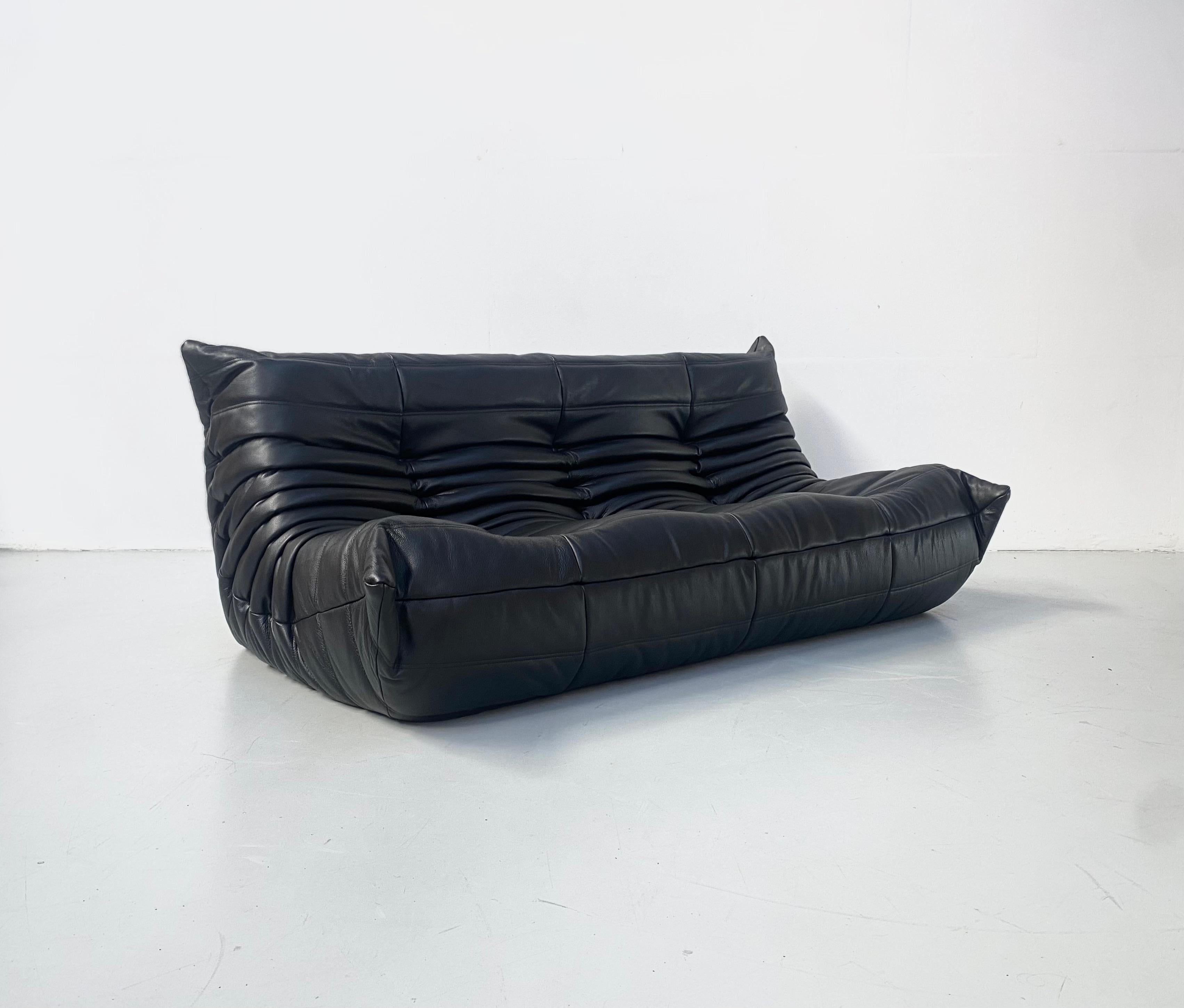 togo sofa black