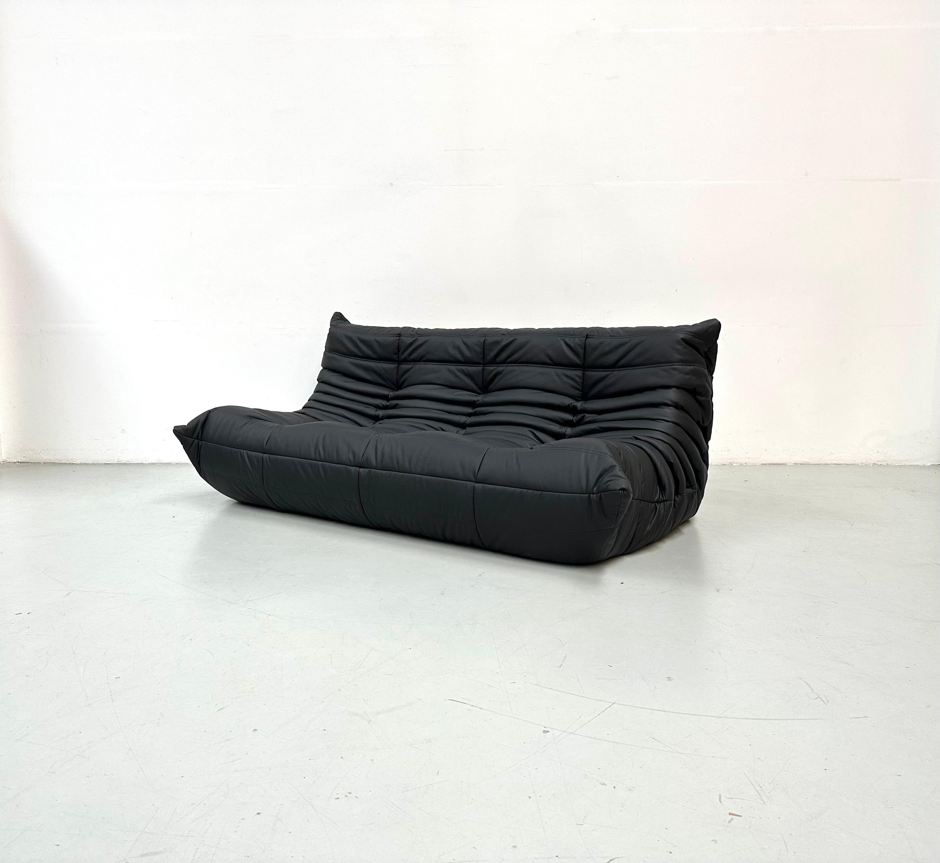Französisches Vintage-Sofa Togo aus schwarzem Leder von Michel Ducaroy für Ligne Roset. im Zustand „Hervorragend“ im Angebot in Eindhoven, Noord Brabant