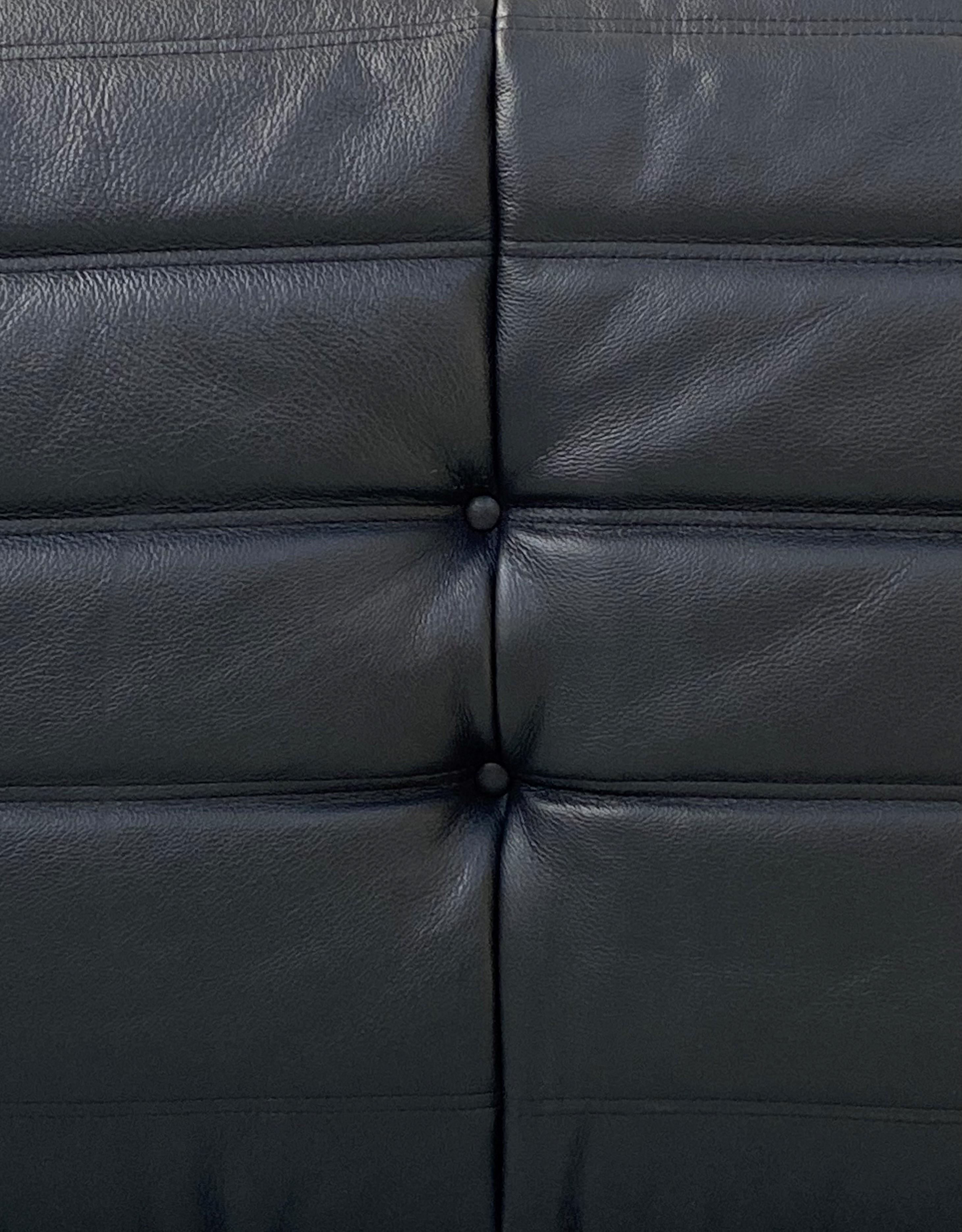 XX secolo Divano francese vintage Togo in pelle nera di Michel Ducaroy per Ligne Roset