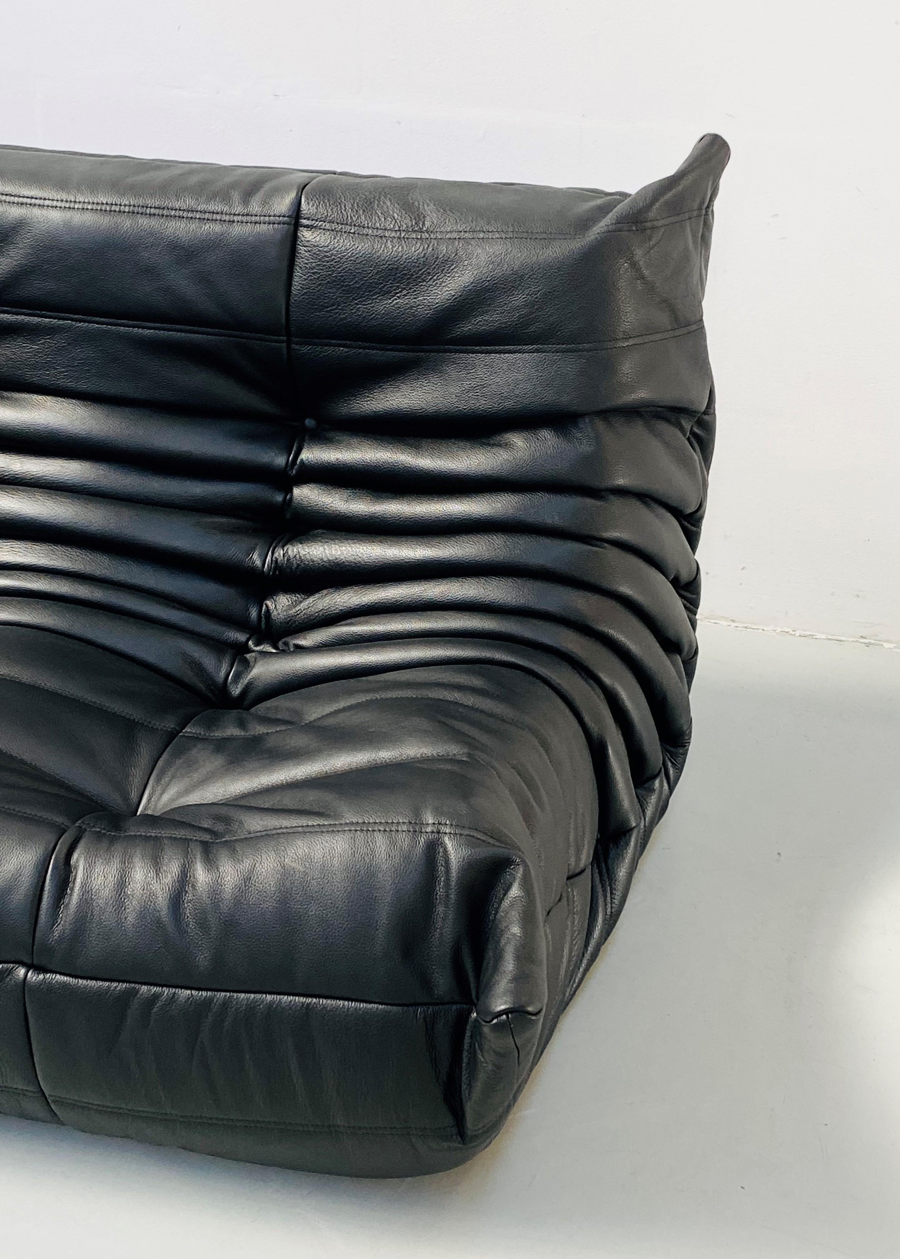 Divano francese vintage Togo in pelle nera di Michel Ducaroy per Ligne Roset 1
