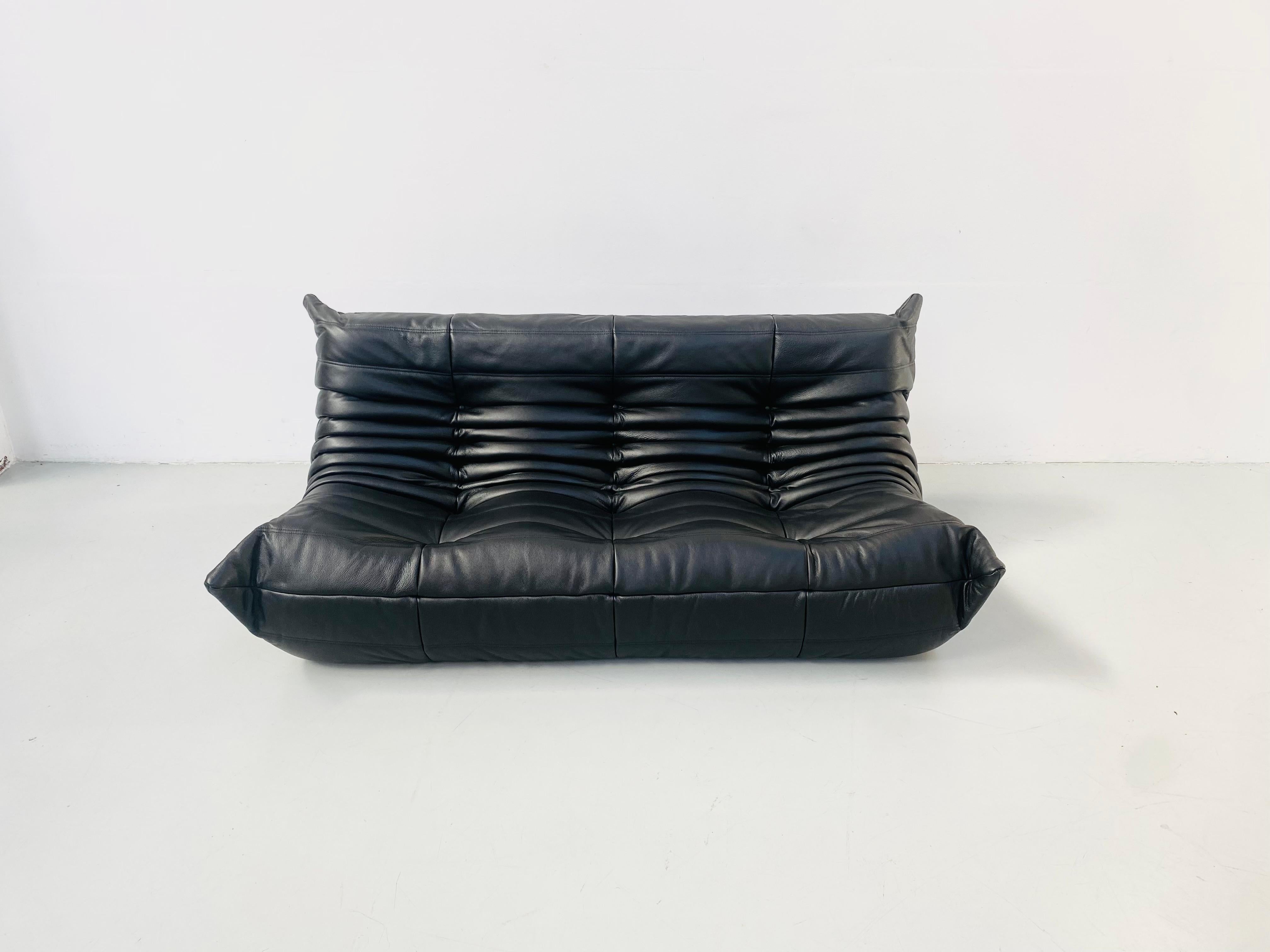 French Togo Sofa in Black Leather by Michel Ducaroy for Ligne Roset. In Excellent Condition For Sale In Eindhoven, Noord Brabant
