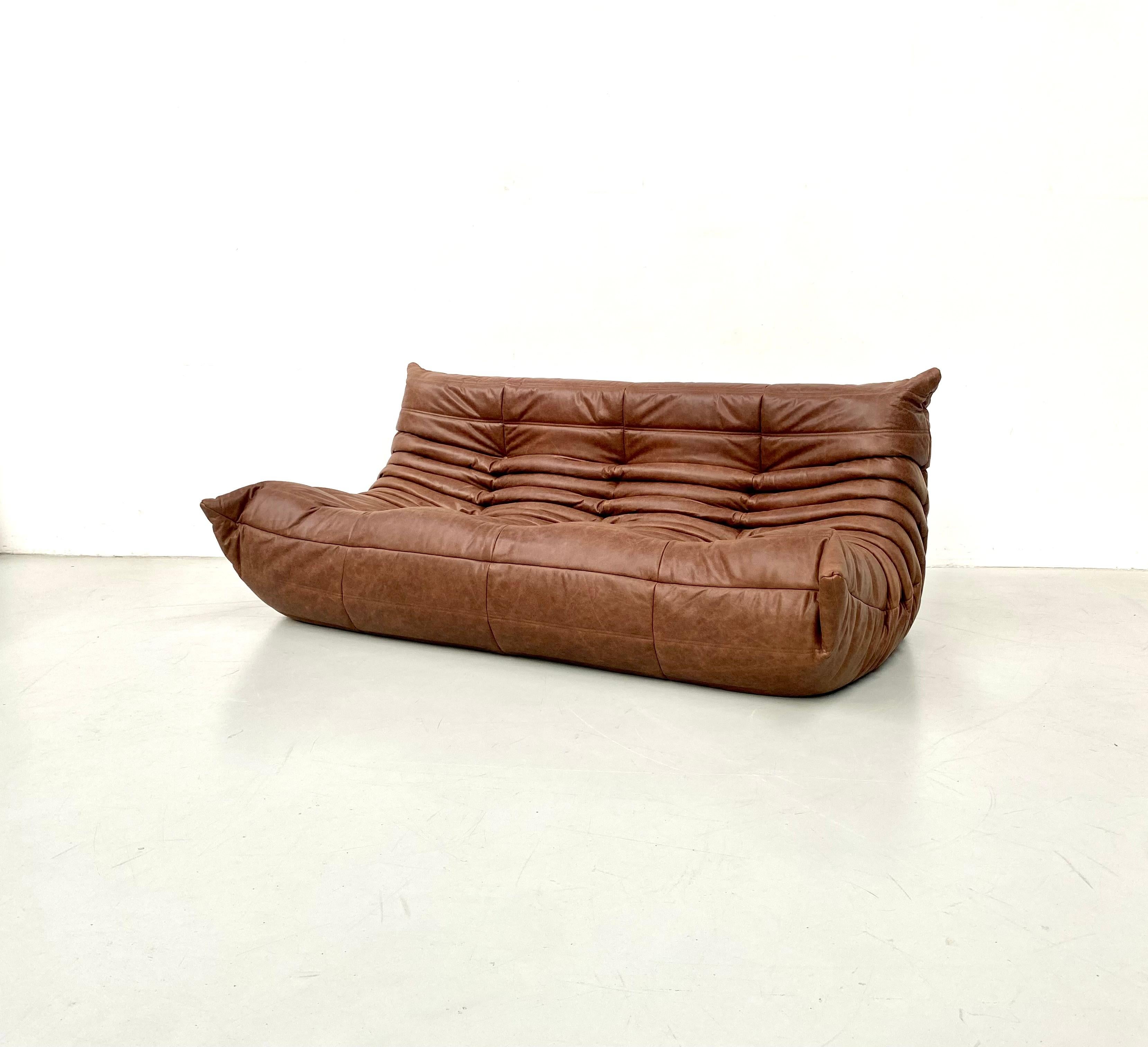 Mid-Century Modern French Vintage Togo Sofa in Brown Leather by Michel Ducaroy for Ligne Roset.