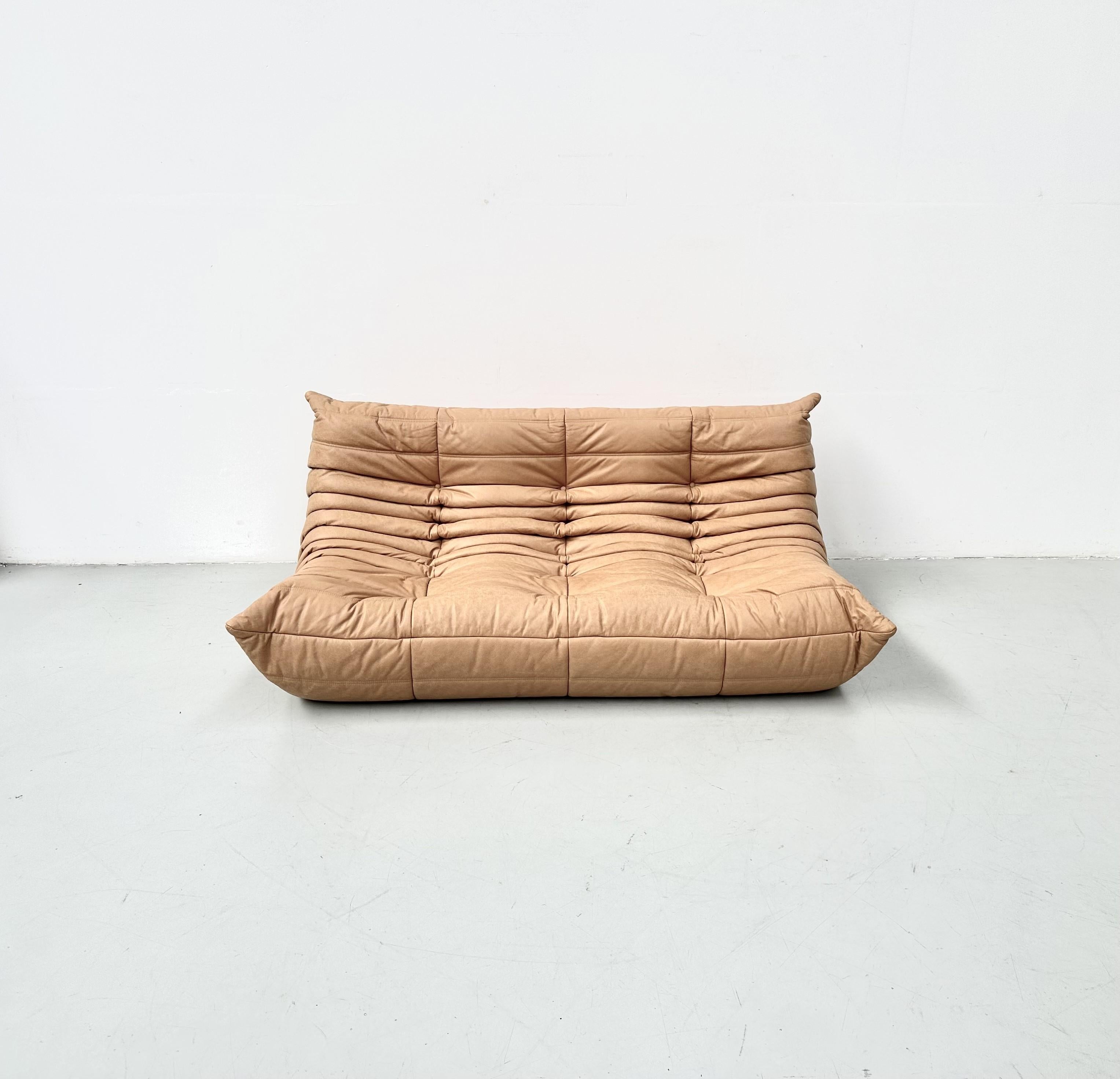 French Togo Sofa in Camel Leather by Michel Ducaroy for Ligne Roset. For Sale 3