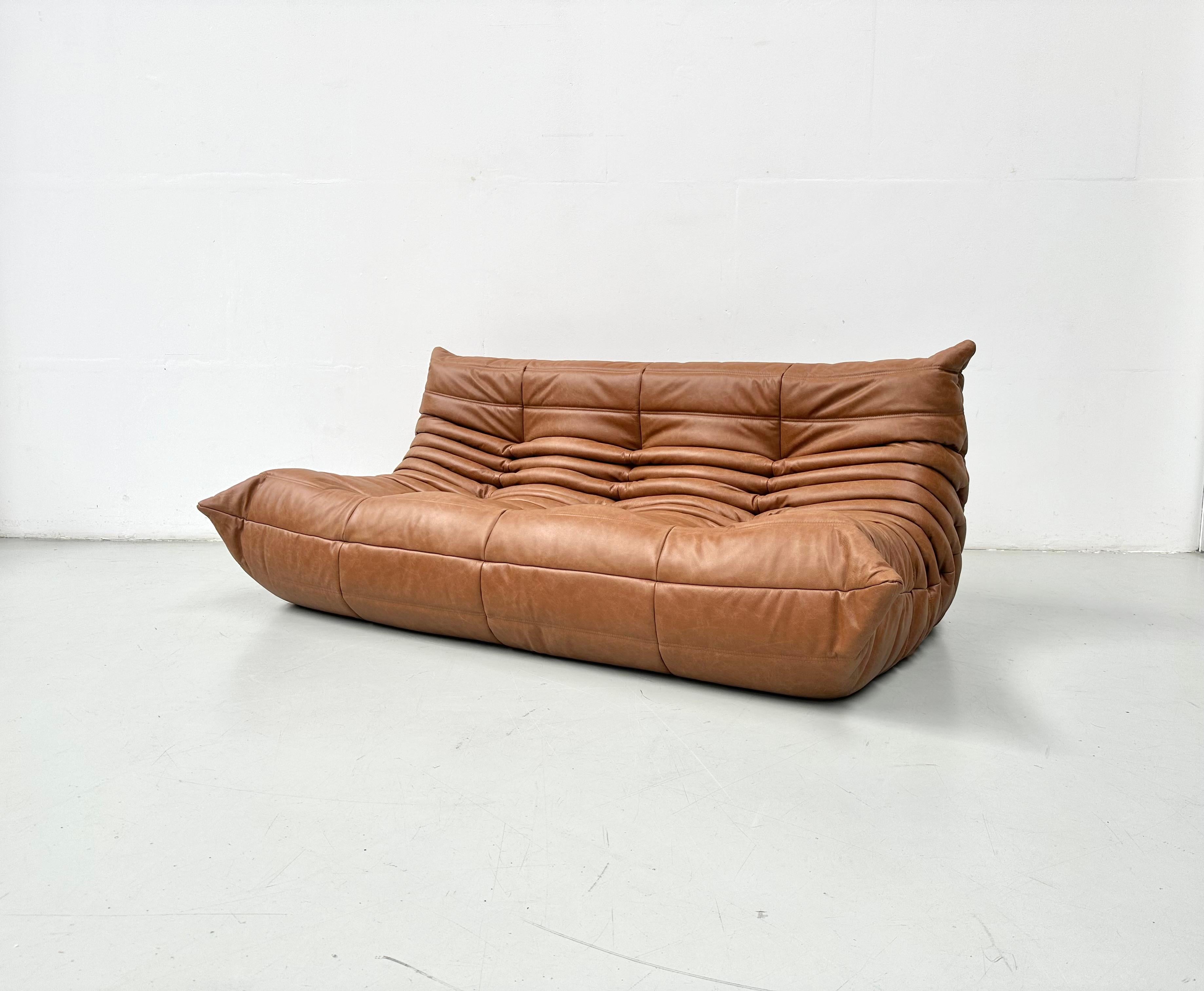 French Togo Sofa in Cognac  Leather by Michel Ducaroy for Ligne Roset. In Excellent Condition In Eindhoven, Noord Brabant