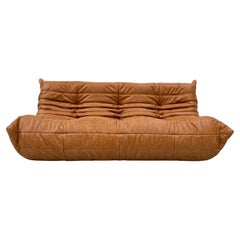 Canapé Togo vintage français en cuir cognac de Michel Ducaroy pour Ligne Roset.