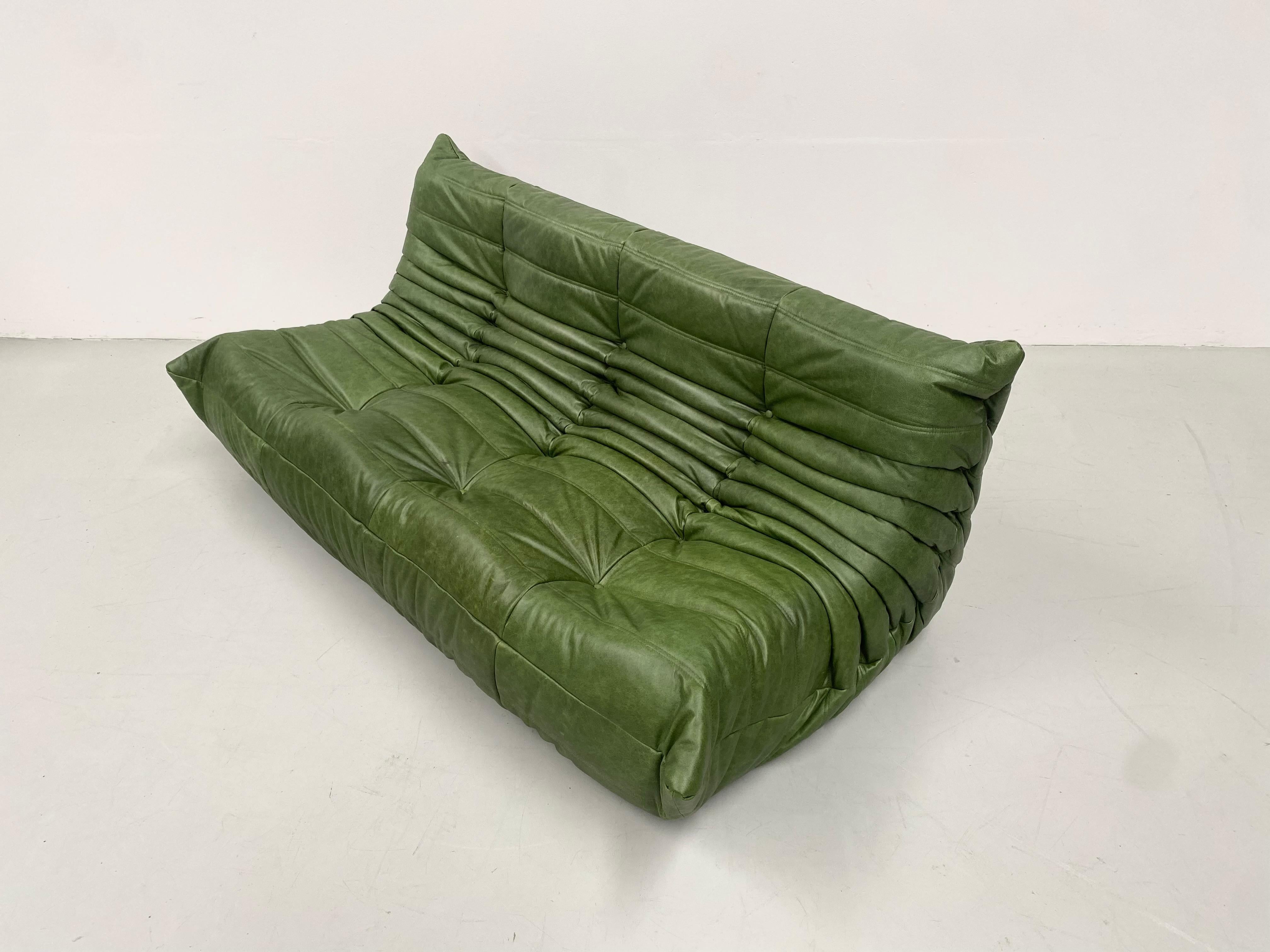 French  Togo Sofa in Green  Leather by Michel Ducaroy for Ligne Roset. For Sale 5