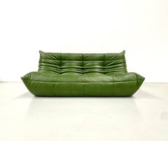 Sofá Togo Vintage Francés en Verde  Piel de Michel Ducaroy para Ligne Roset.