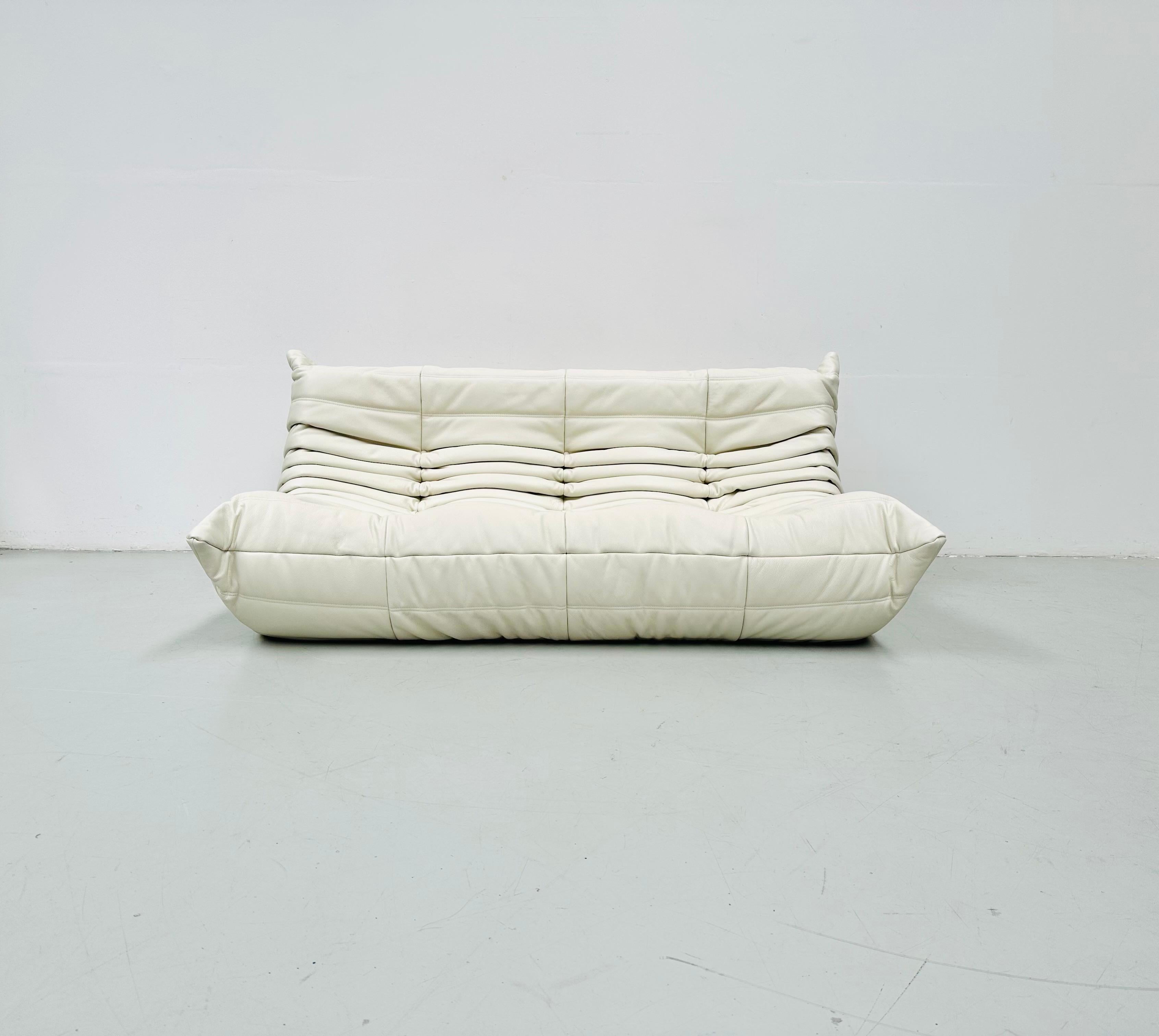 French Vintage Togo Sofa in White Leather by Michel Ducaroy for Ligne Roset. 1